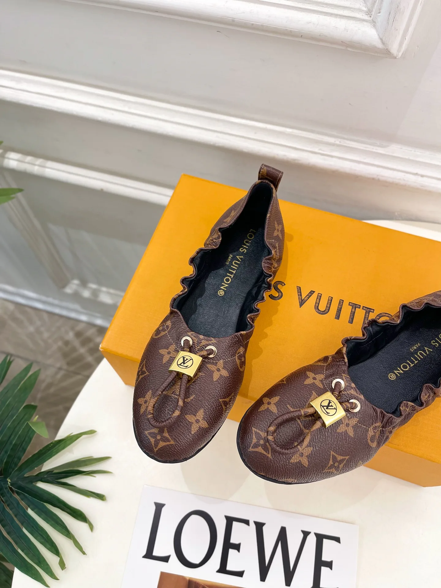 Women's Ballet Flats LOUIS VUITTON 17646559