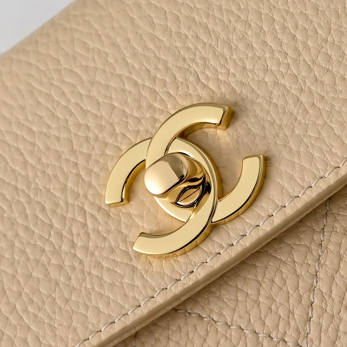 Women's Classic Handbags CHANEL 18147813