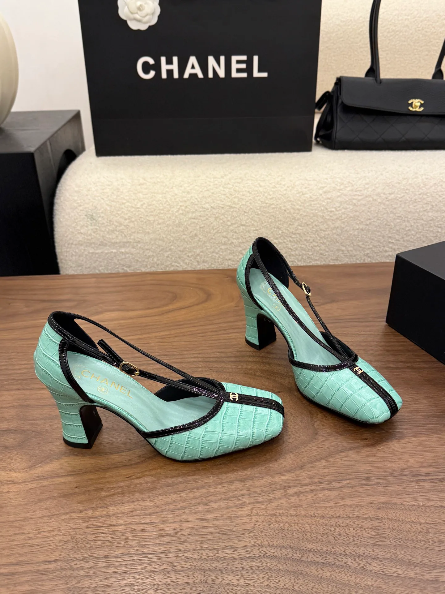 Women's Heels CHANEL 19583412