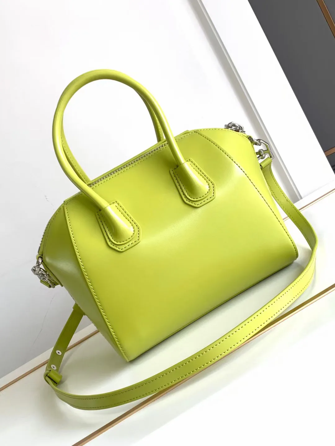Women's Classic Handbags GIVENCHY 18452630