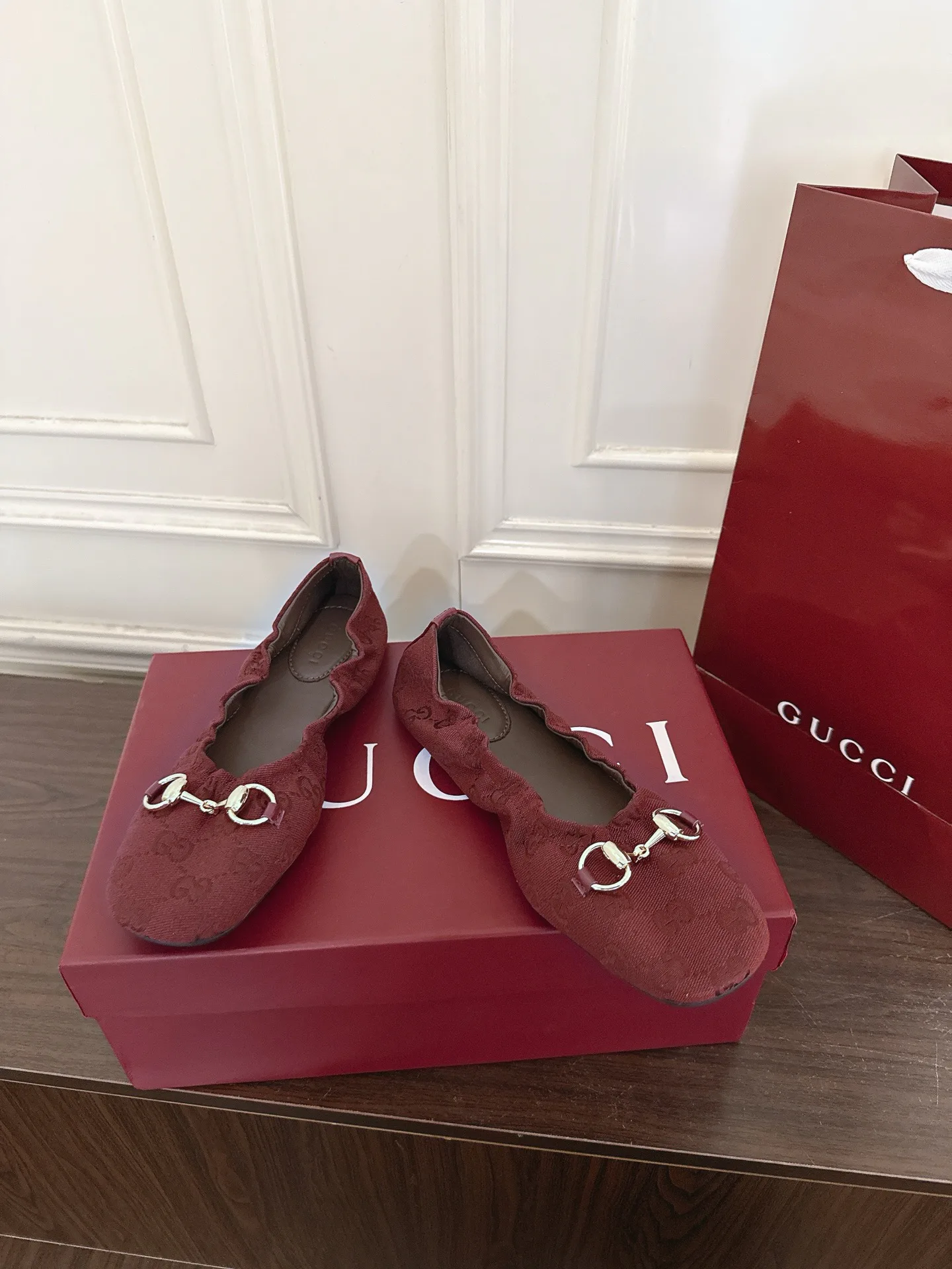 Women's Ballet Flats GUCCI 16910467