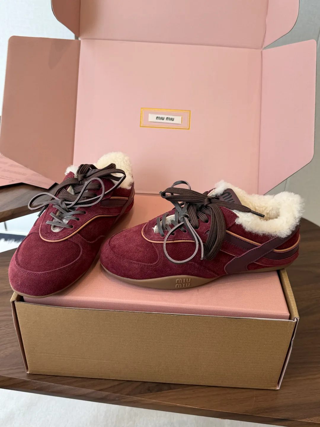 Кроссовки Женские Miu Miu 18687349