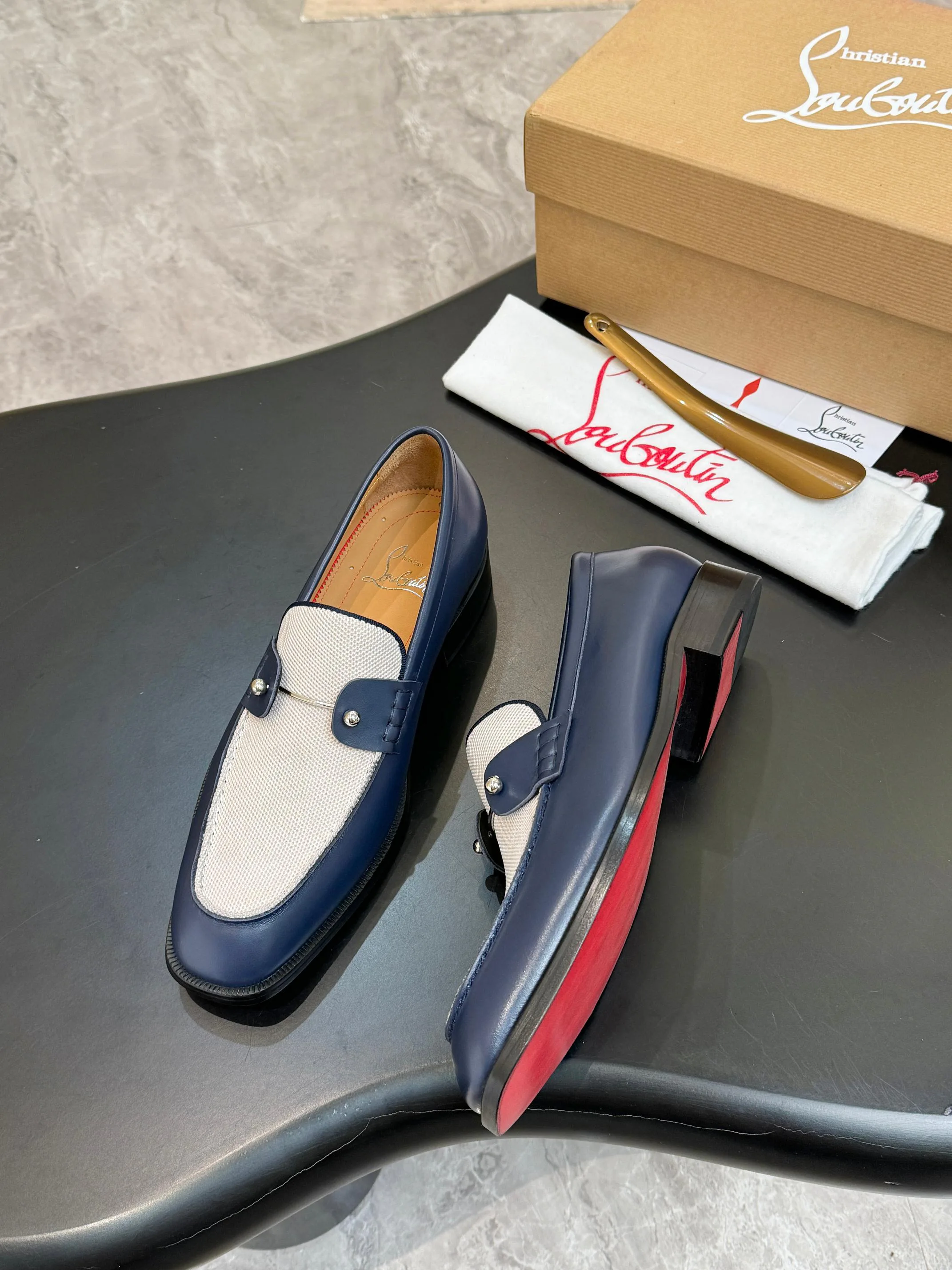 Men's Loafers And Dress Shoes CHRISTIAN LOUBOUTIN 18117275