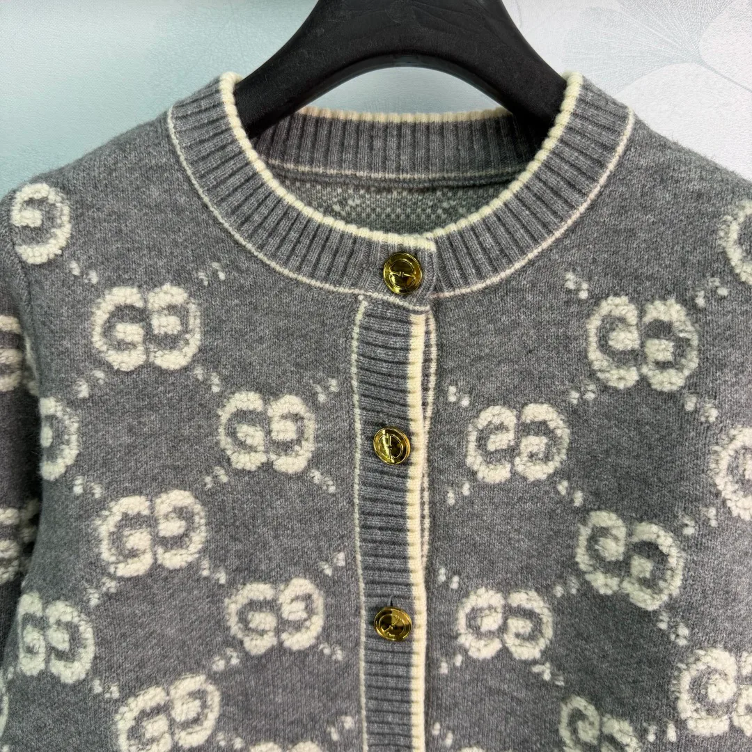 Women's Jumpers And Sweaters GUCCI 18211539
