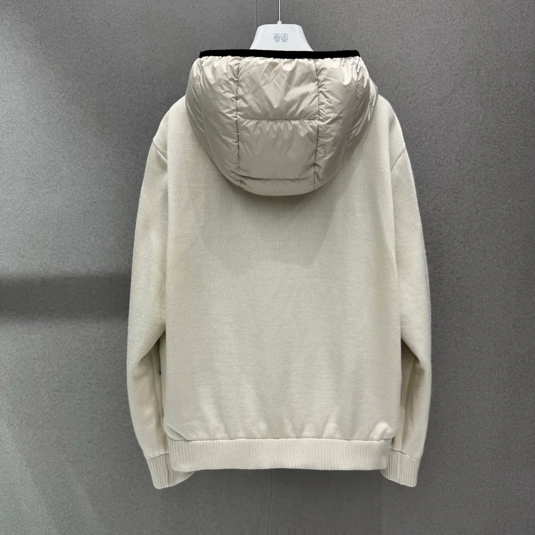 Women's Jackets And Down Jackets MONCLER 17296406