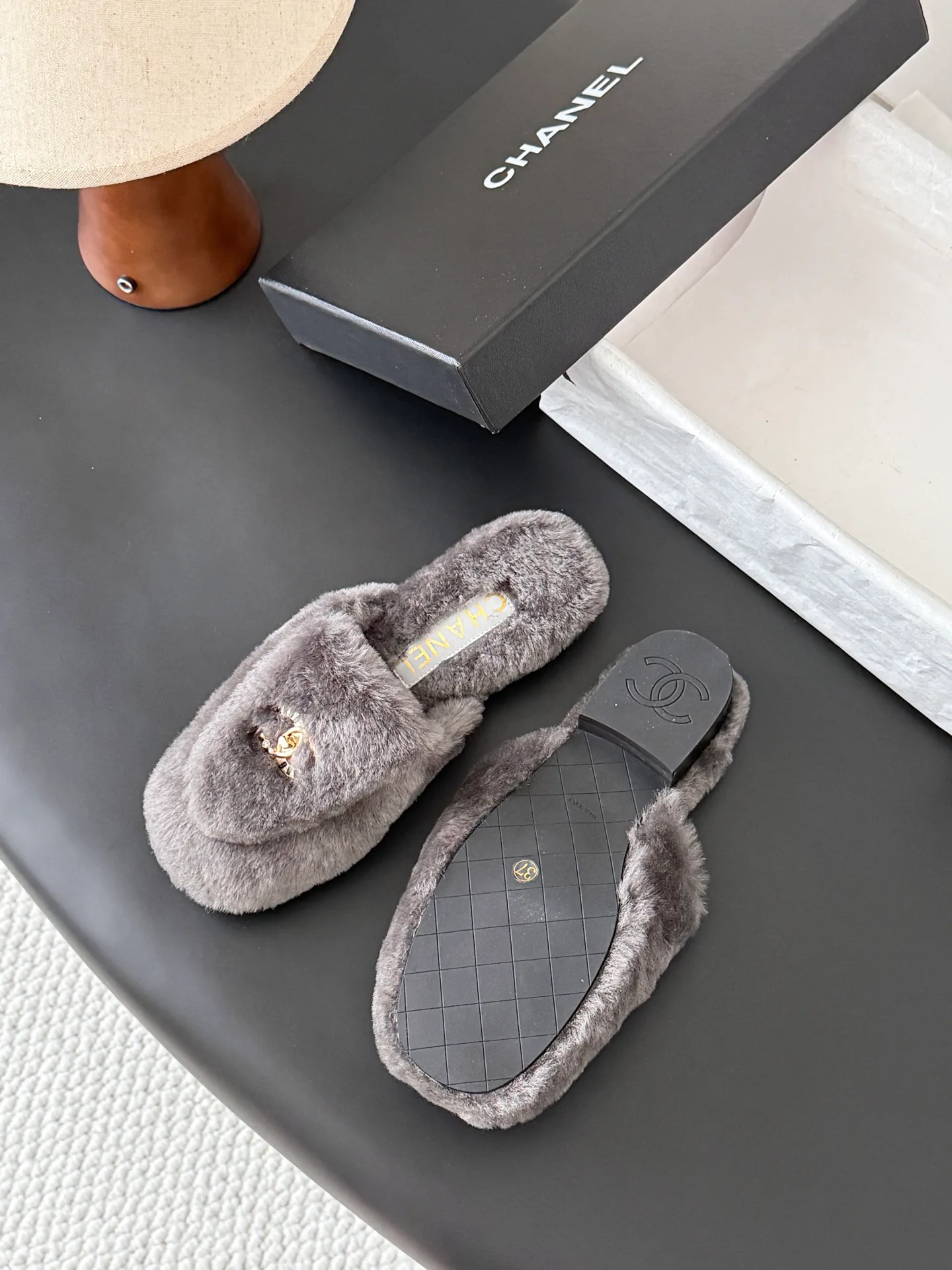 Women's Slippers CHANEL 18152784
