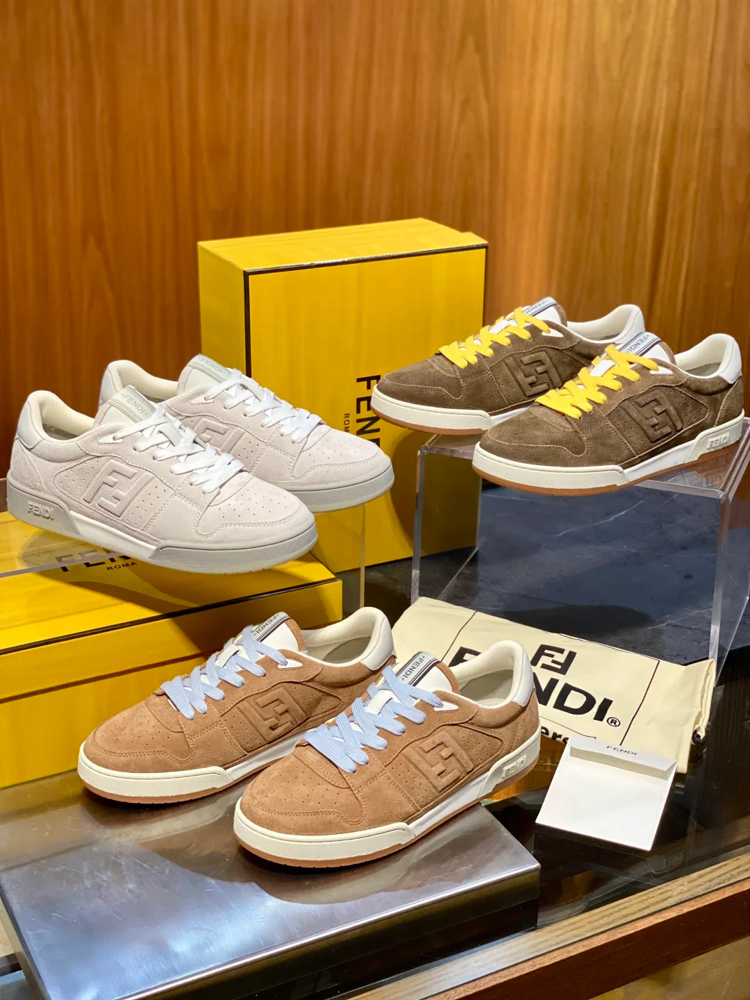 Women's Sneakers FENDI 17844292