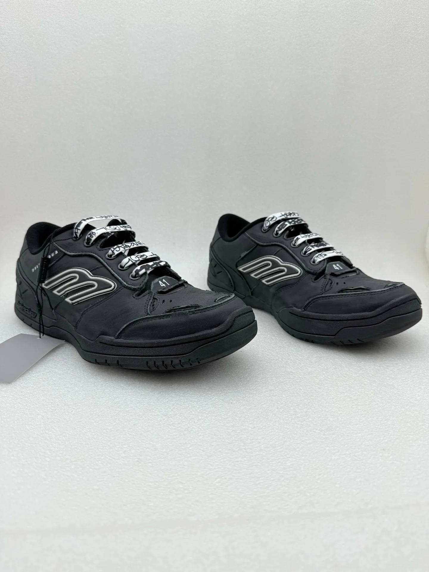 Кроссовки Женские Balenciaga 18589186