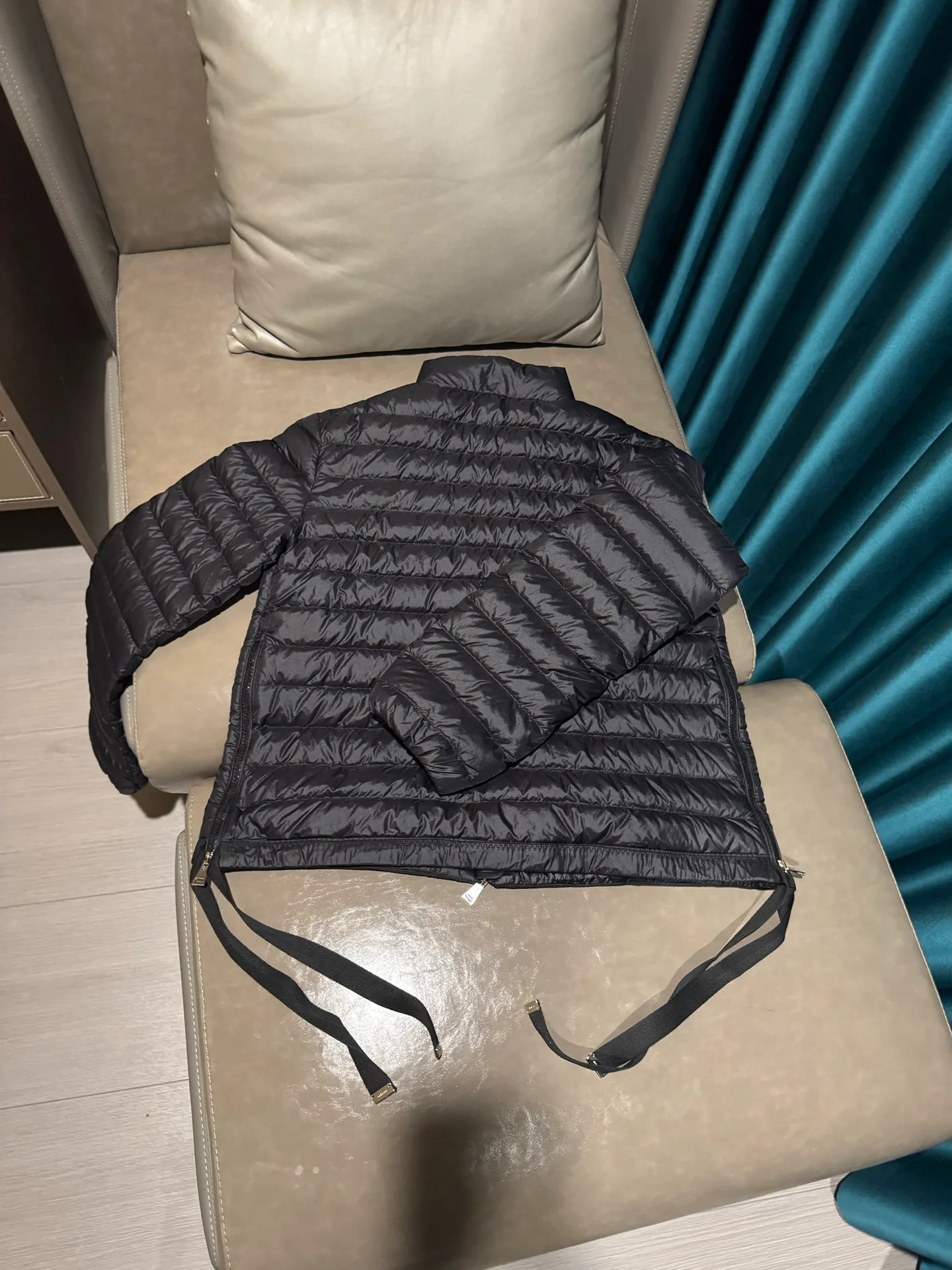 Men's Jackets And Down Jackets MONCLER 17797160