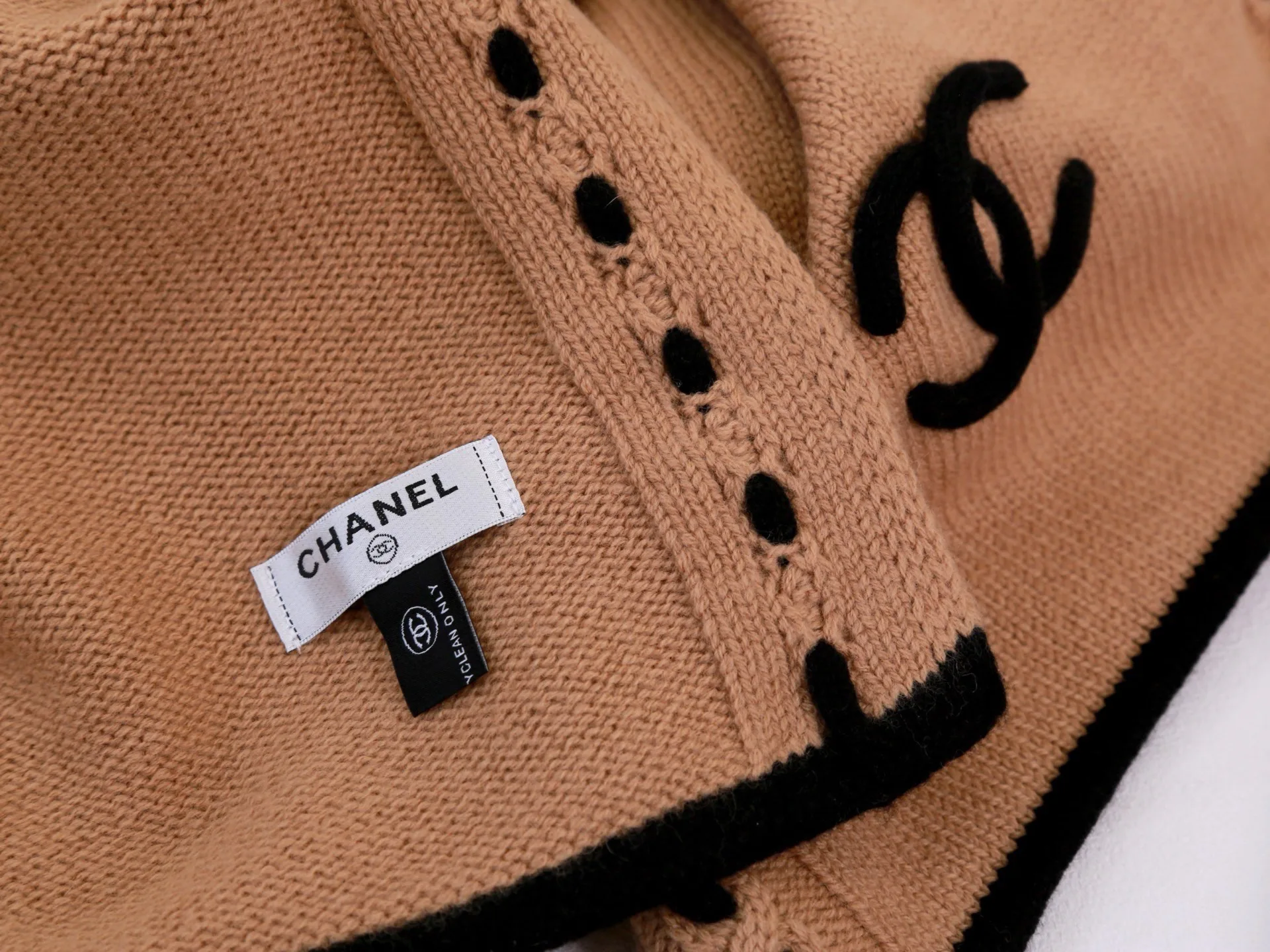 Hats CHANEL 18427045