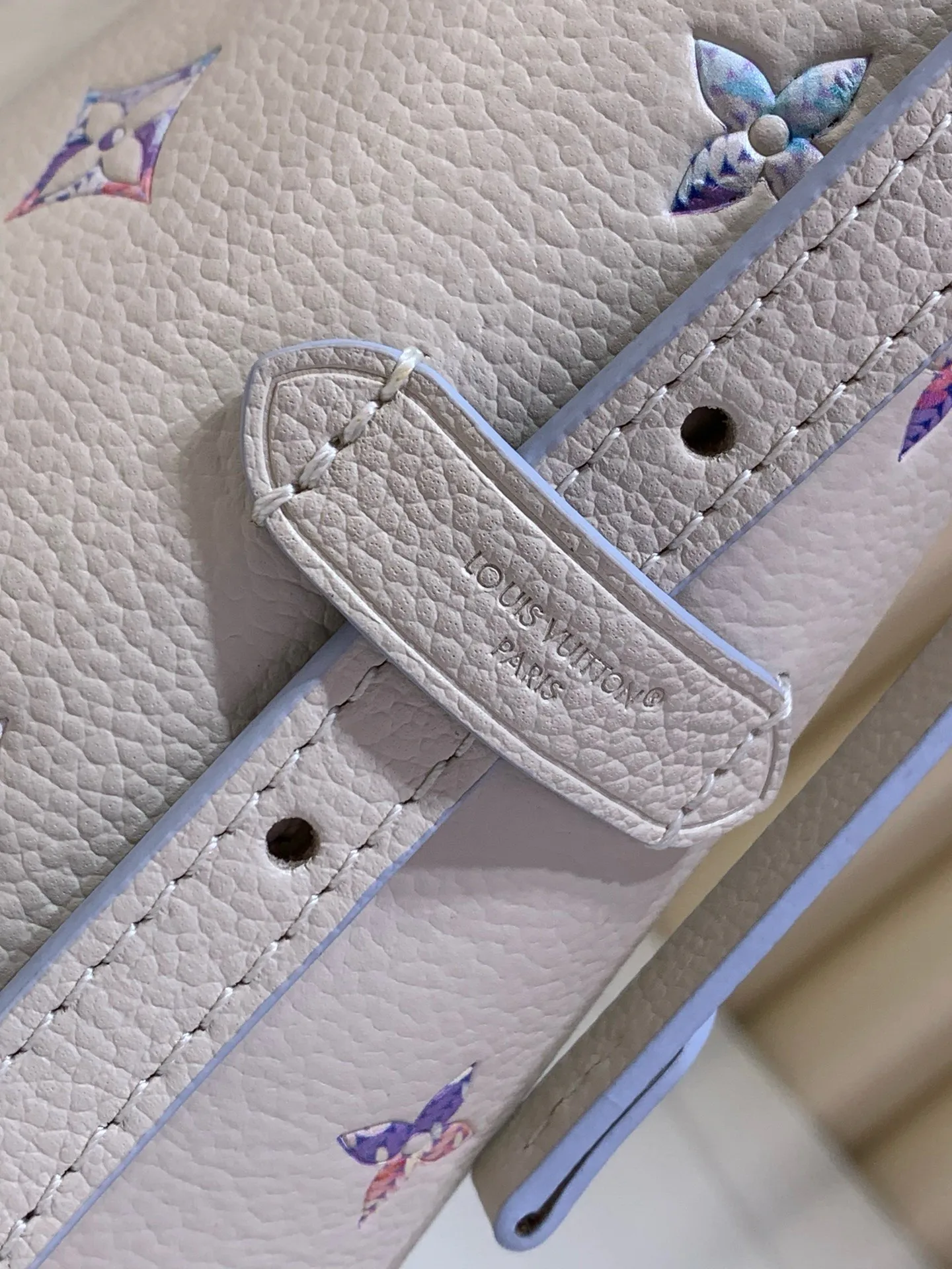 Women's Classic Handbags LOUIS VUITTON 17674149