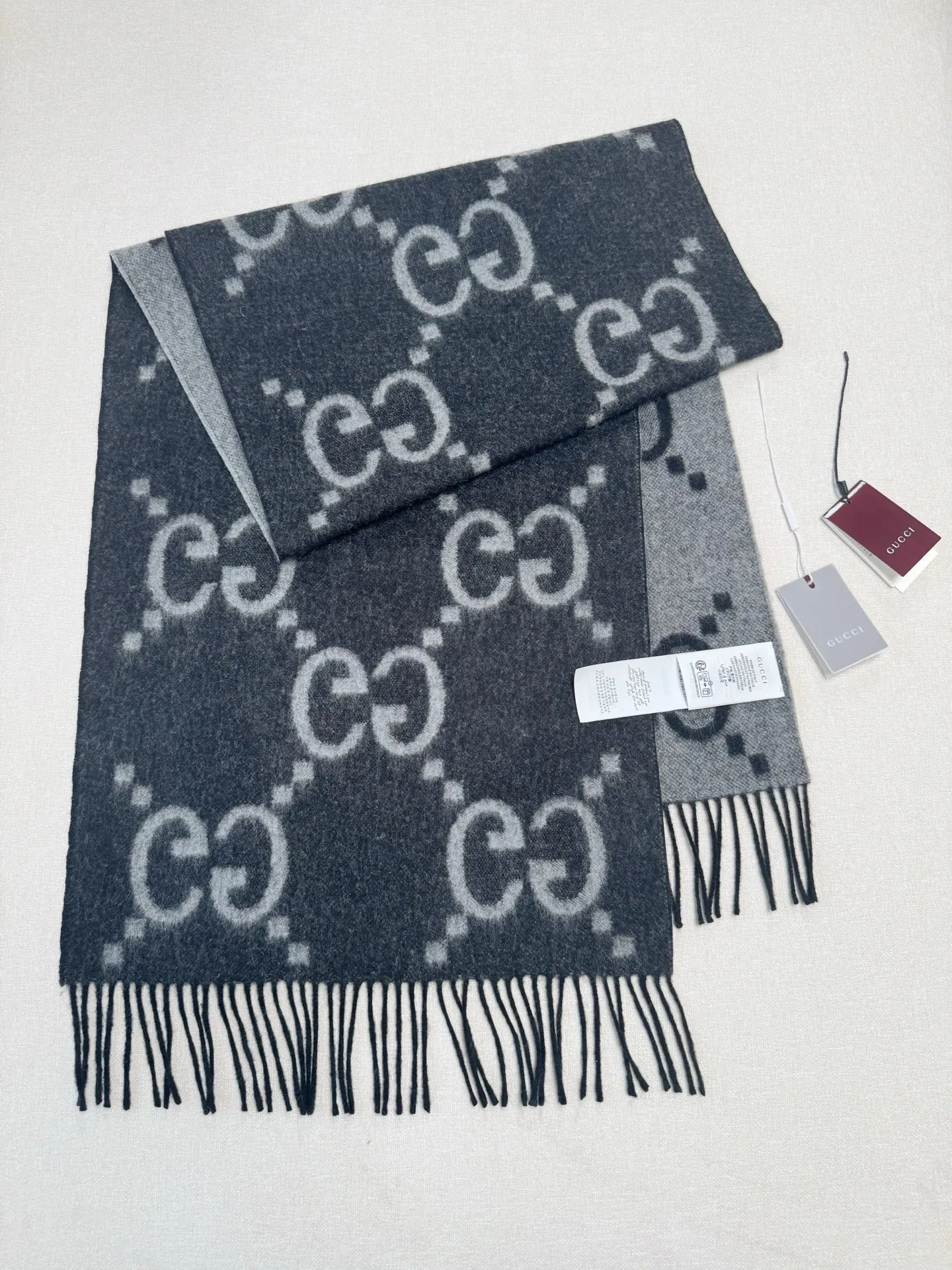 Scarves GUCCI 17945388