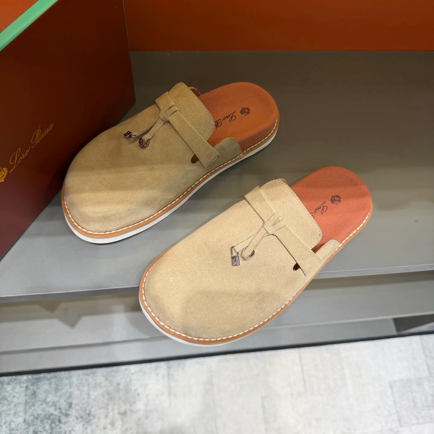Women's Mules And Clogs LORO PIANA 18400755