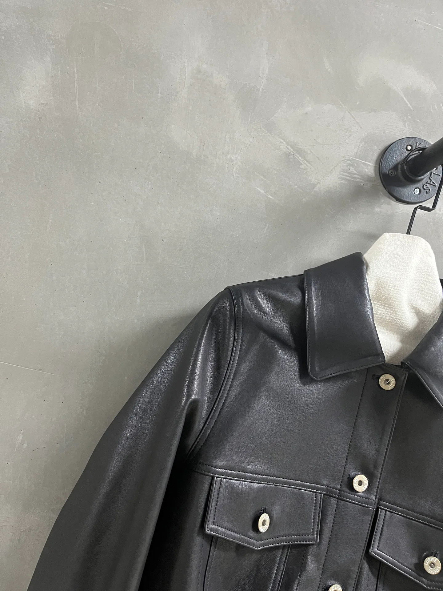 Women's Leather Jackets And Sheepskin Coats LOEWE 18172899