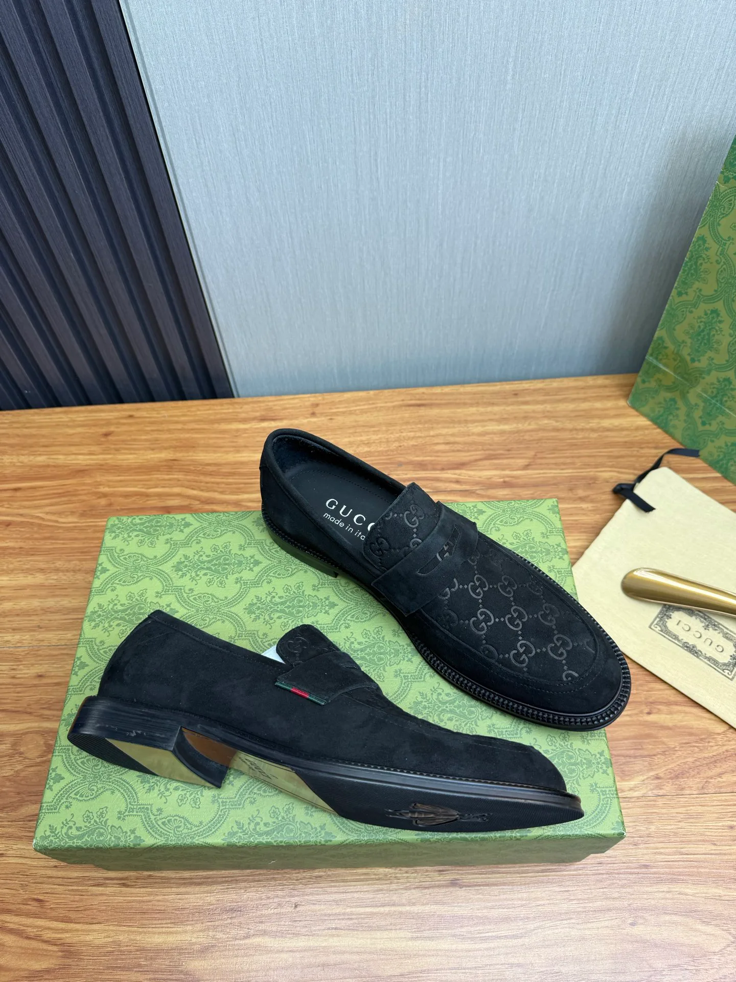 Men's Loafers And Dress Shoes GUCCI 17851626