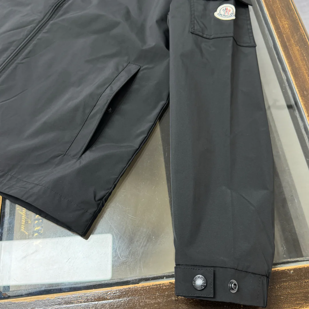 Men's Jackets And Down Jackets MONCLER 18416533