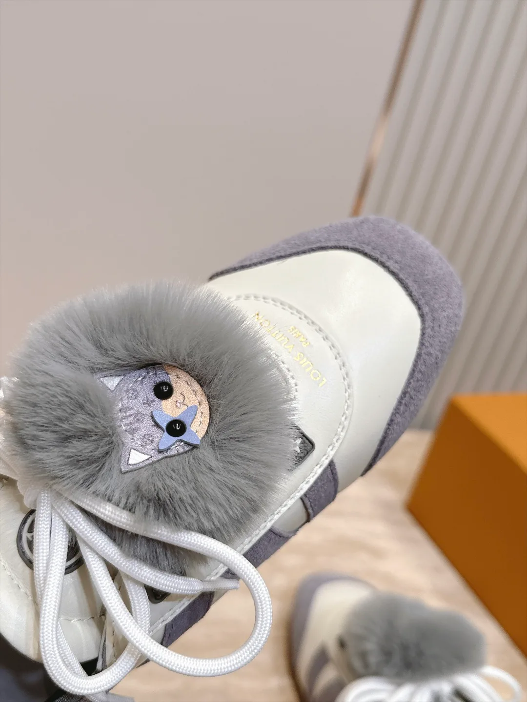 Women's Sneakers LOUIS VUITTON 17946978