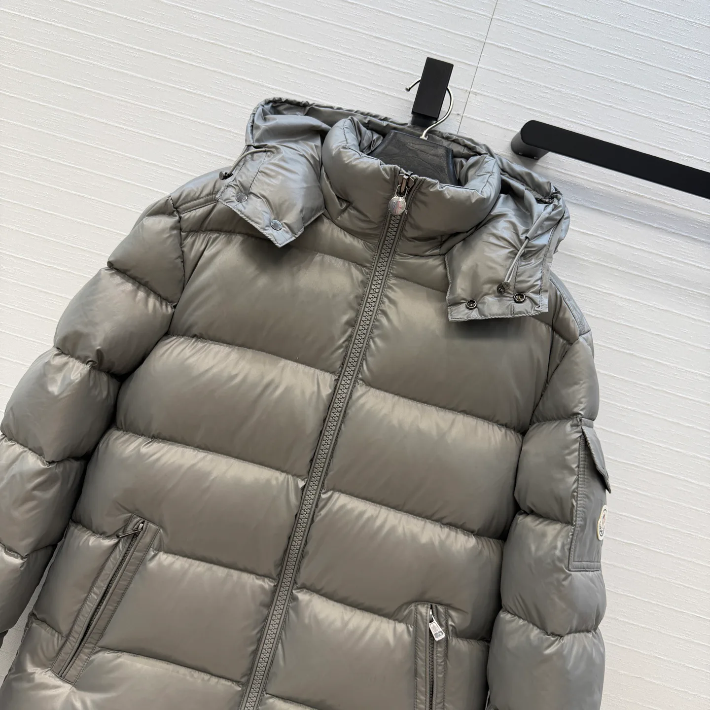 Women's Jackets And Down Jackets MONCLER 18184279
