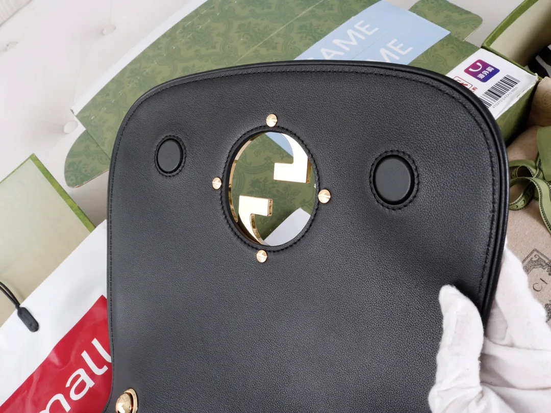 Women's Classic Handbags GUCCI 17838092