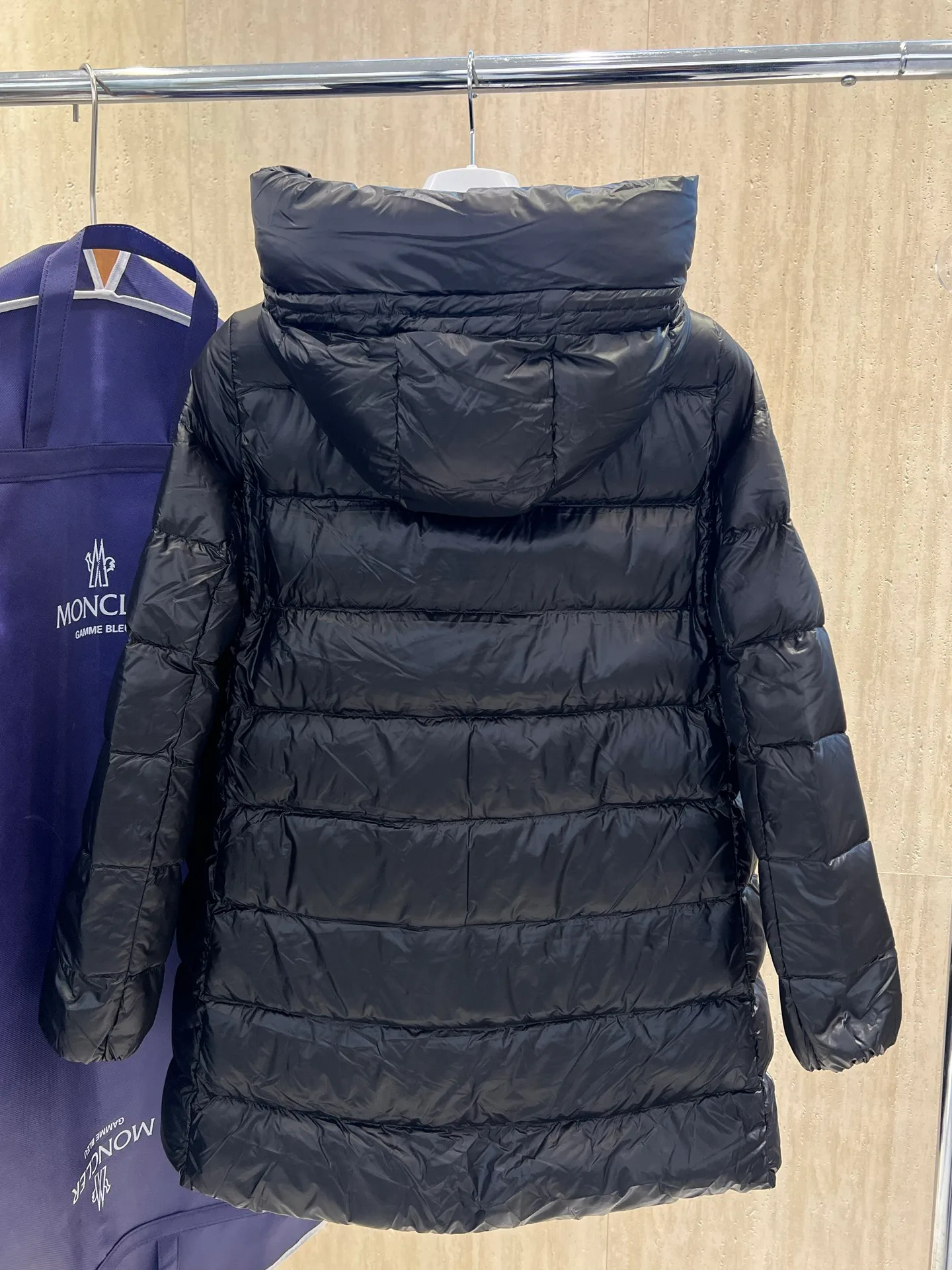 Men's Jackets And Down Jackets MONCLER 18231604