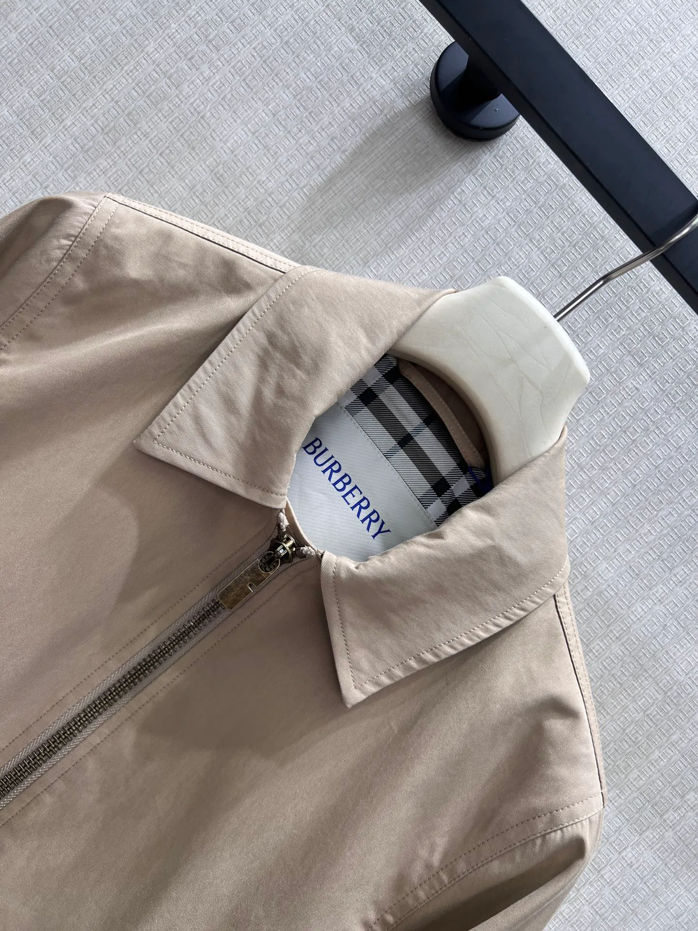 Women's Jackets And Down Jackets BURBERRY 17719136