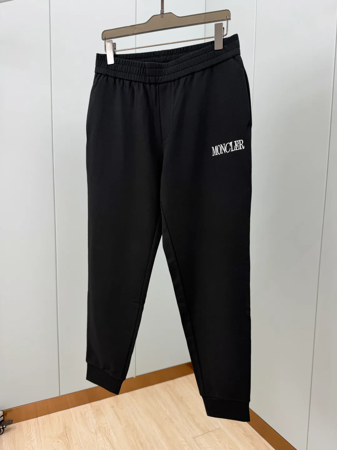 Men's Trousers MONCLER 17037225