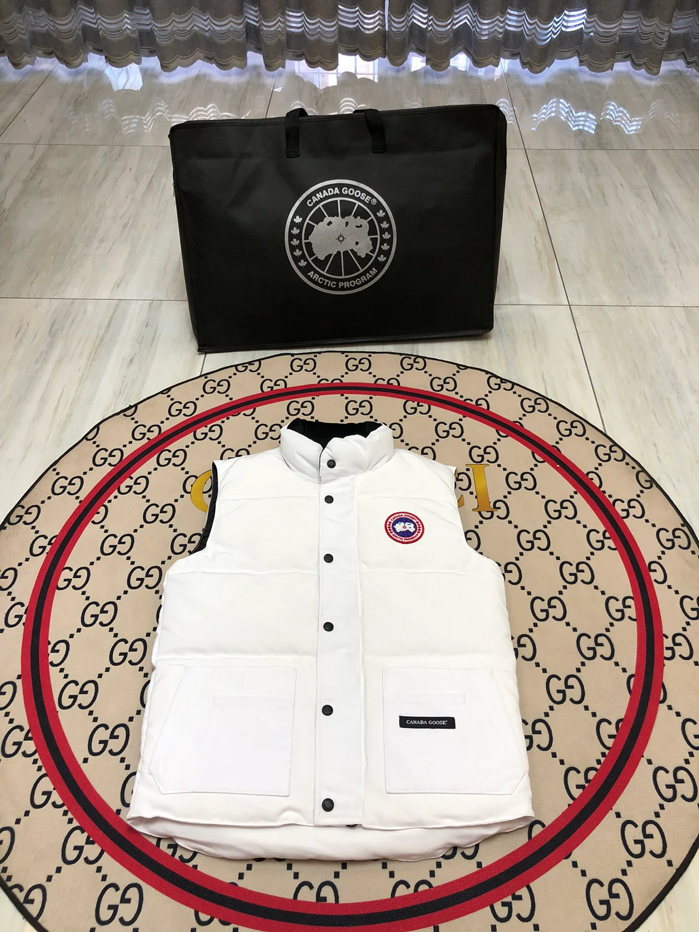 Women's Vests CANADA GOOSE 17902581