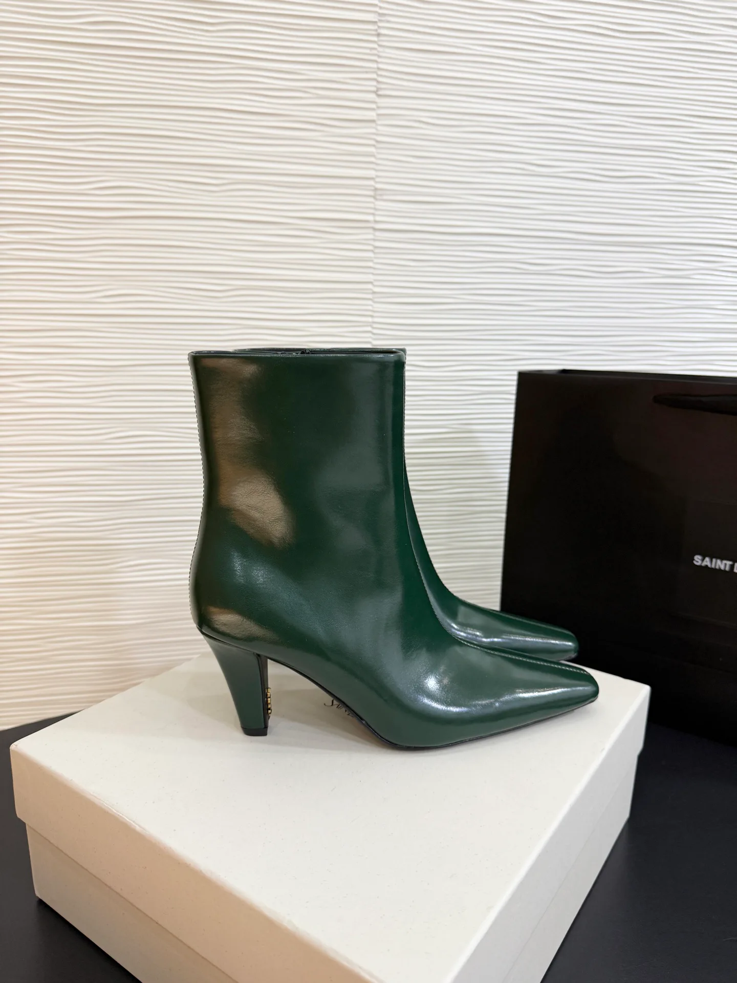 Women's Booties SAINT LAURENT 18071253