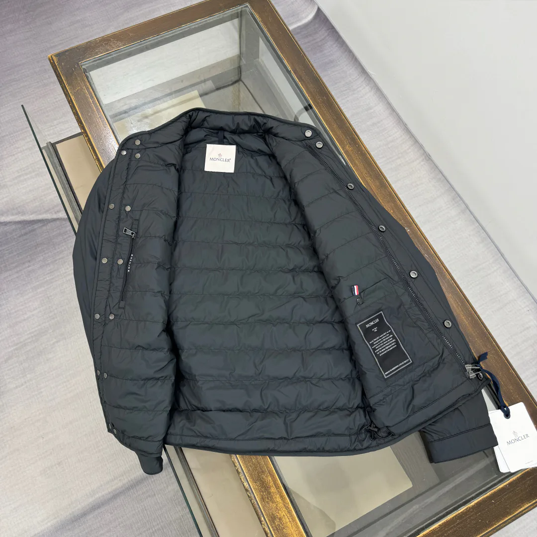Men's Jackets And Down Jackets MONCLER 17827399