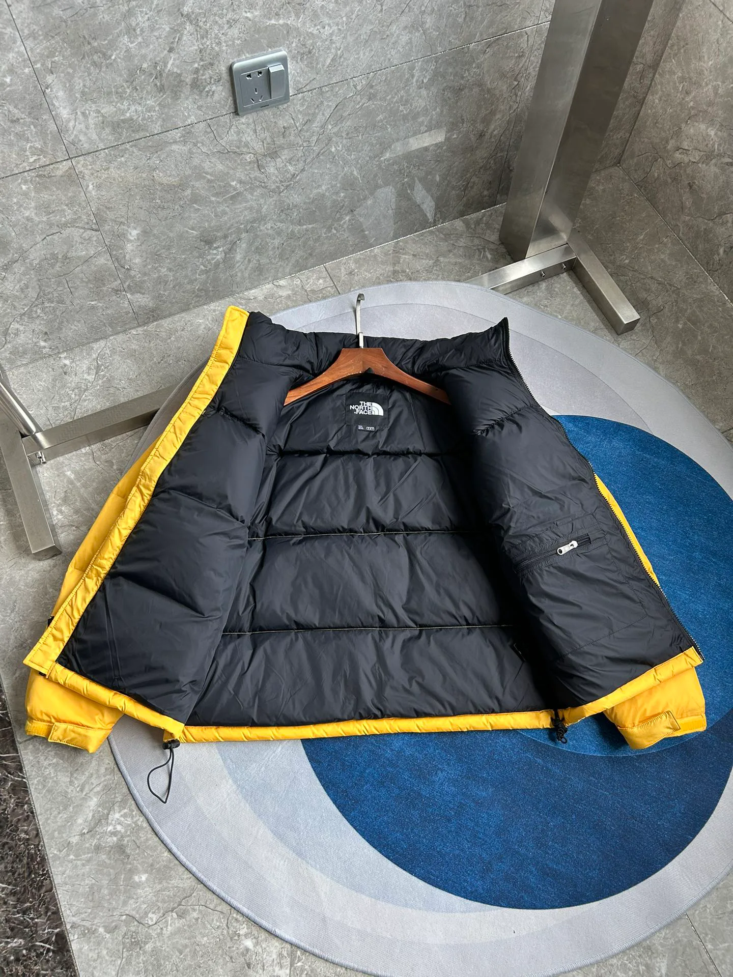 Women's Jackets And Down Jackets THE NORTH FACE 18509305