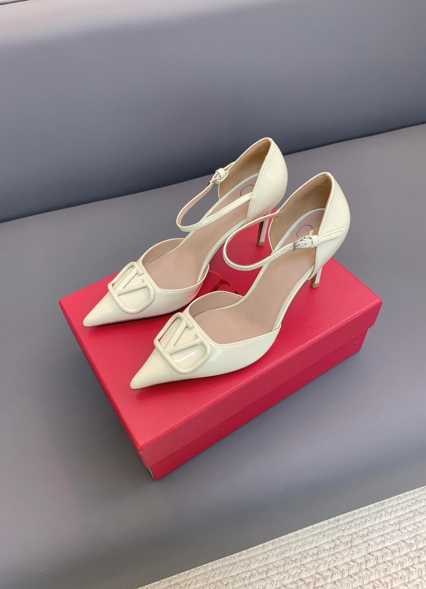 Women's Heels VALENTINO 17656639