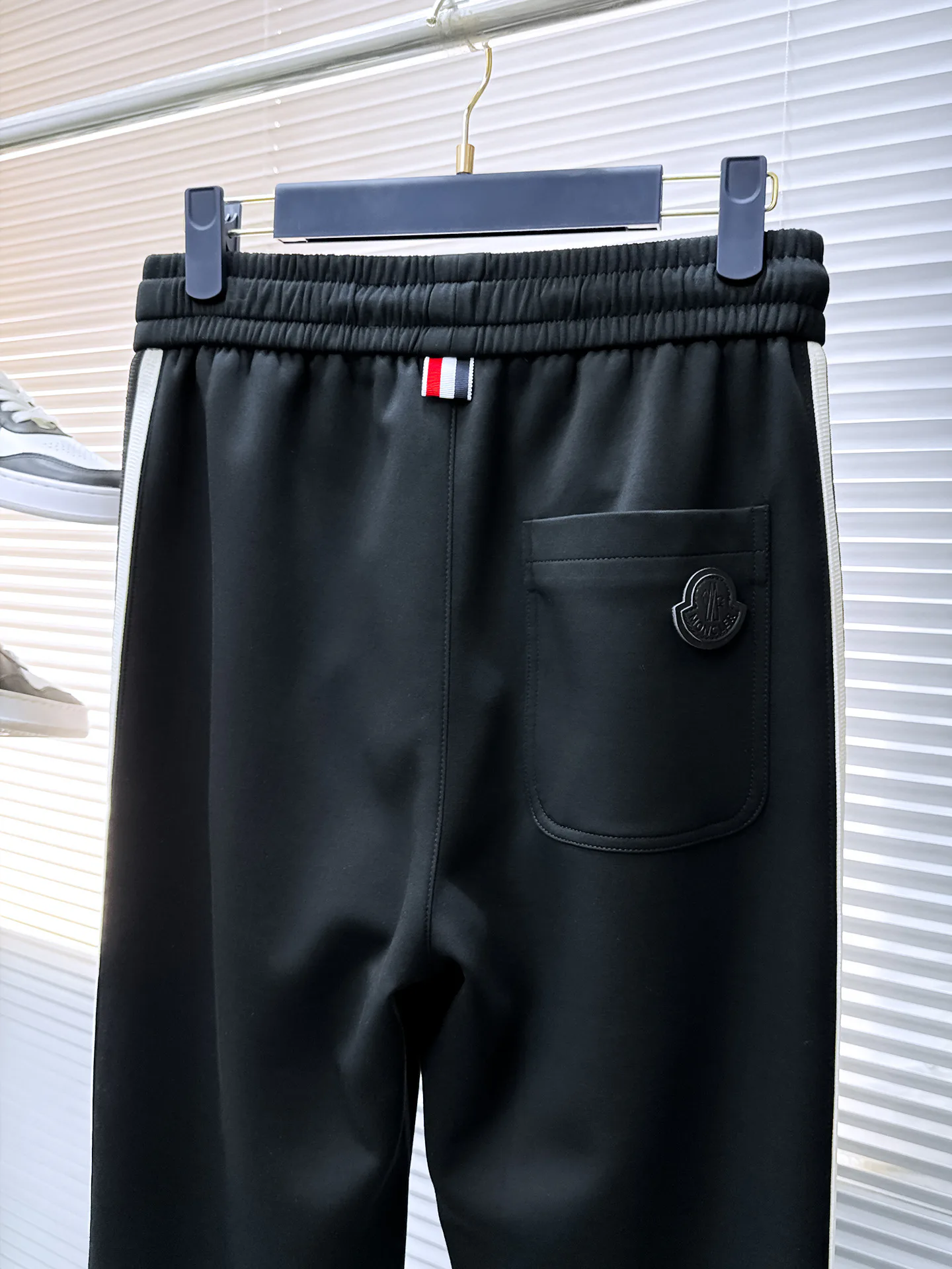 Men's Trousers MONCLER 18197369