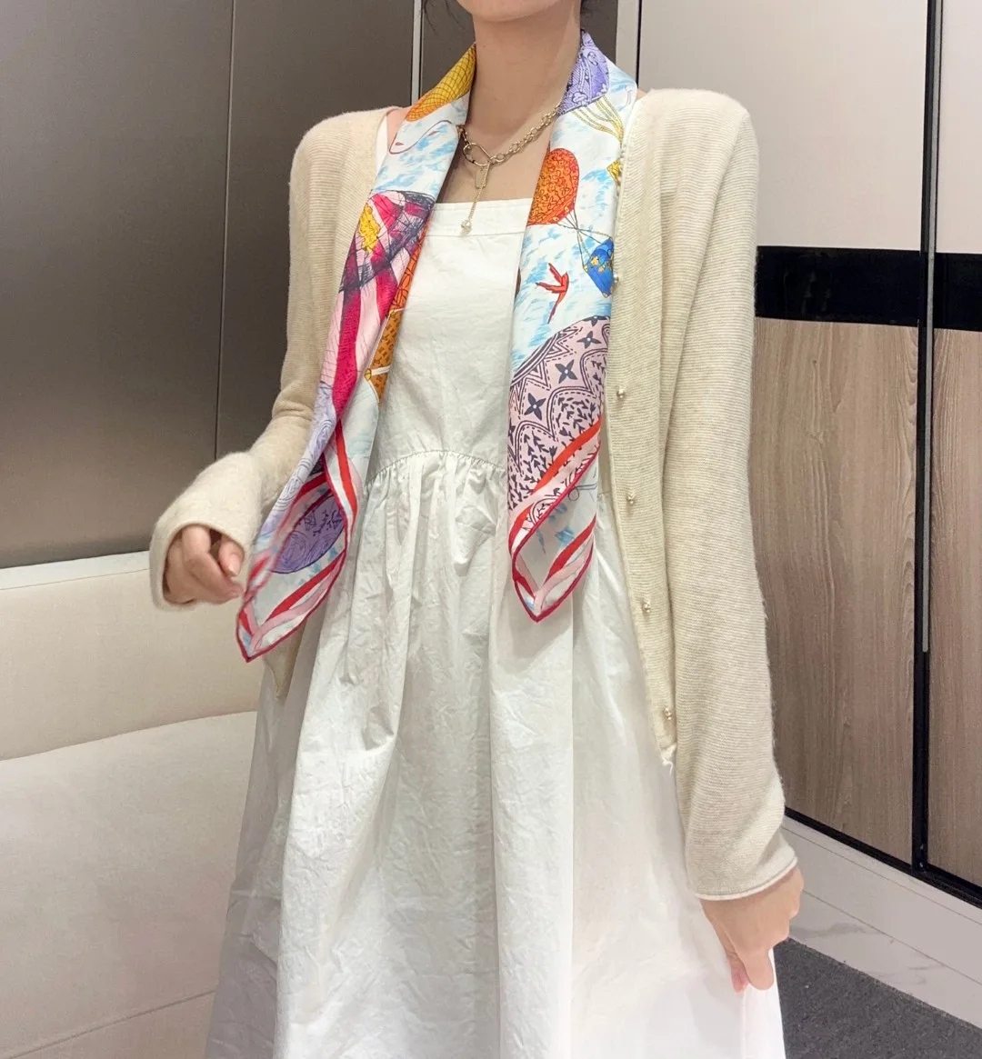 Silk Scarves LOUIS VUITTON 18501143