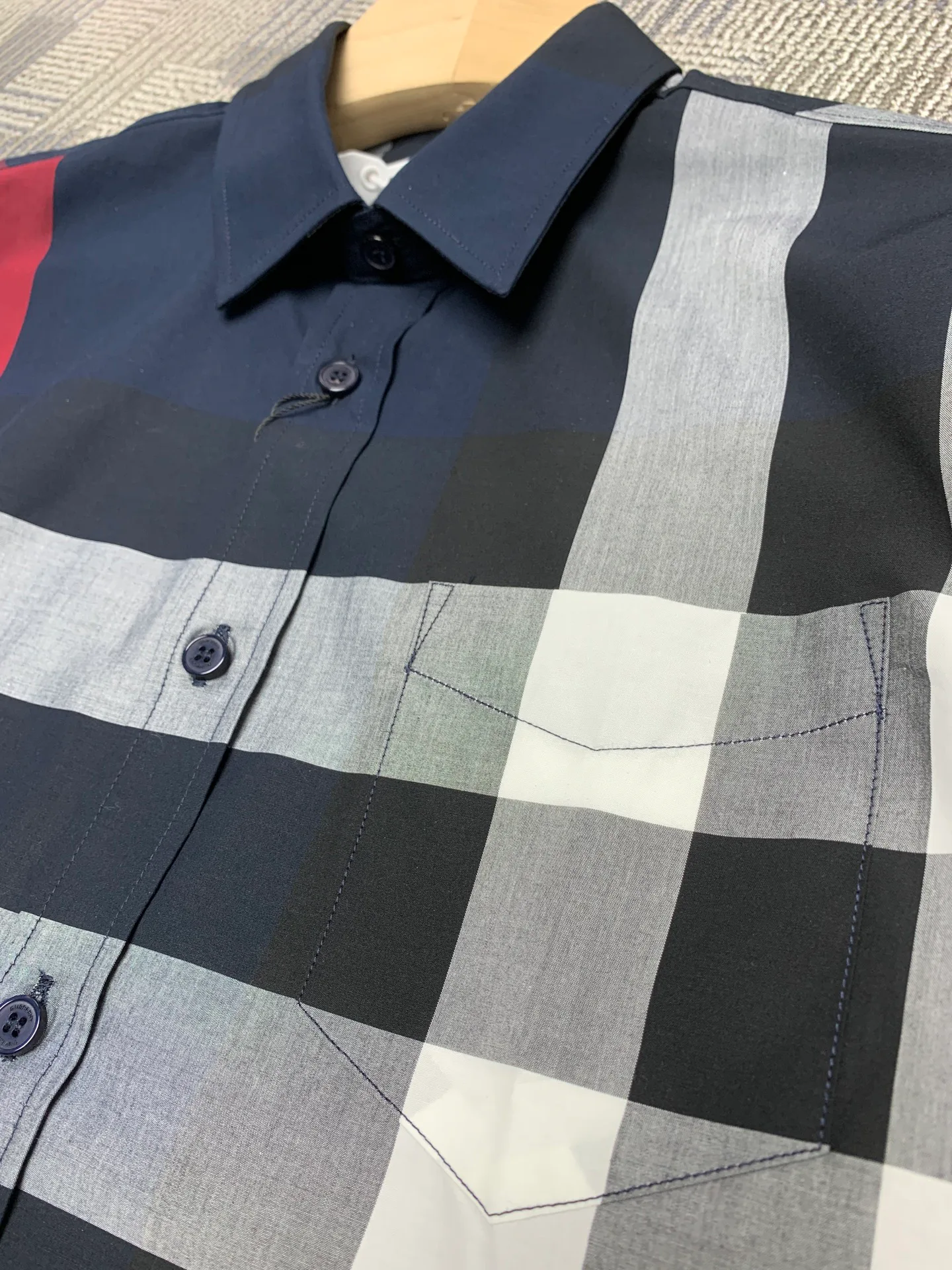 Men's Shirts BURBERRY 17967411