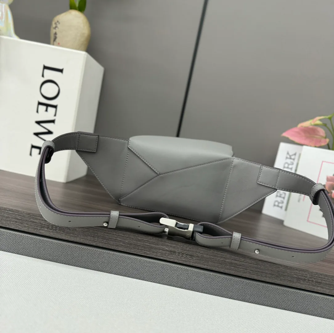 Women's Belt Bags LOEWE 18231891