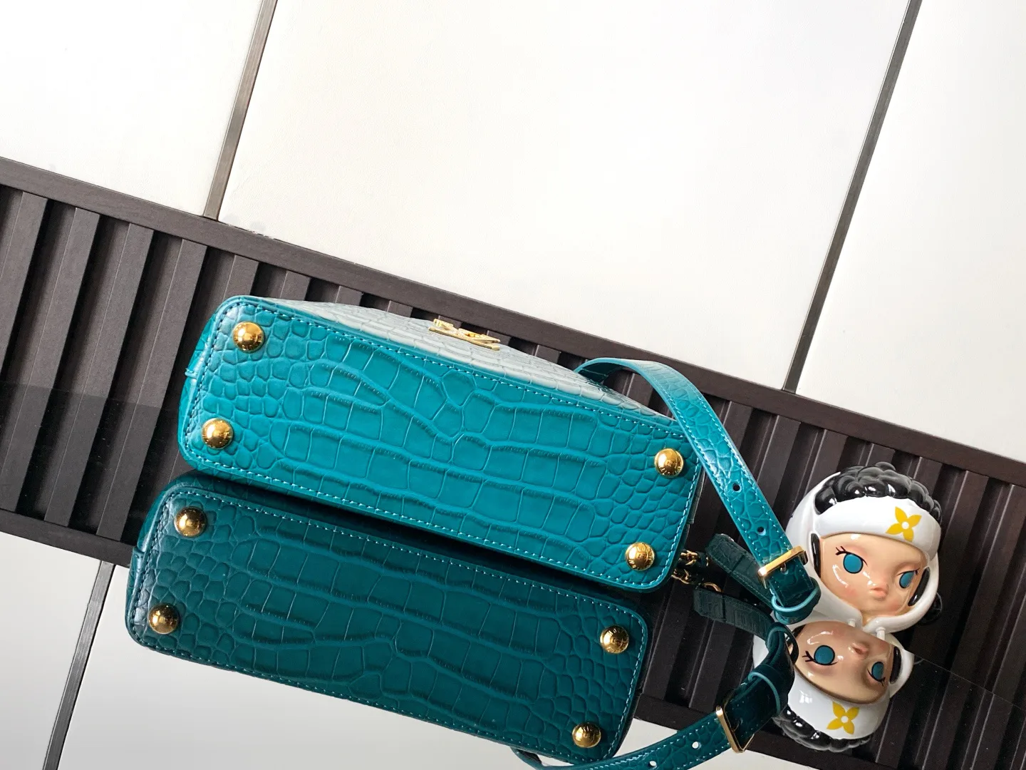 Women's Classic Handbags LOUIS VUITTON 18019348