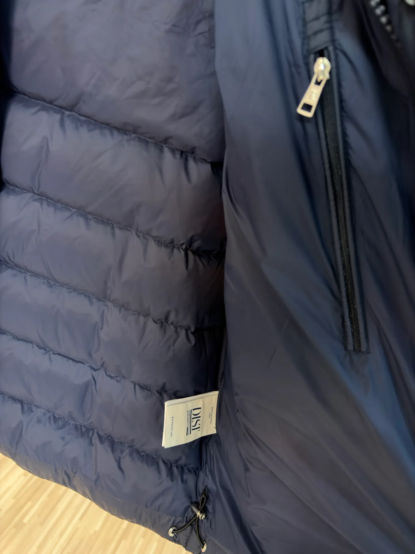 Women's Jackets And Down Jackets MONCLER 17868388