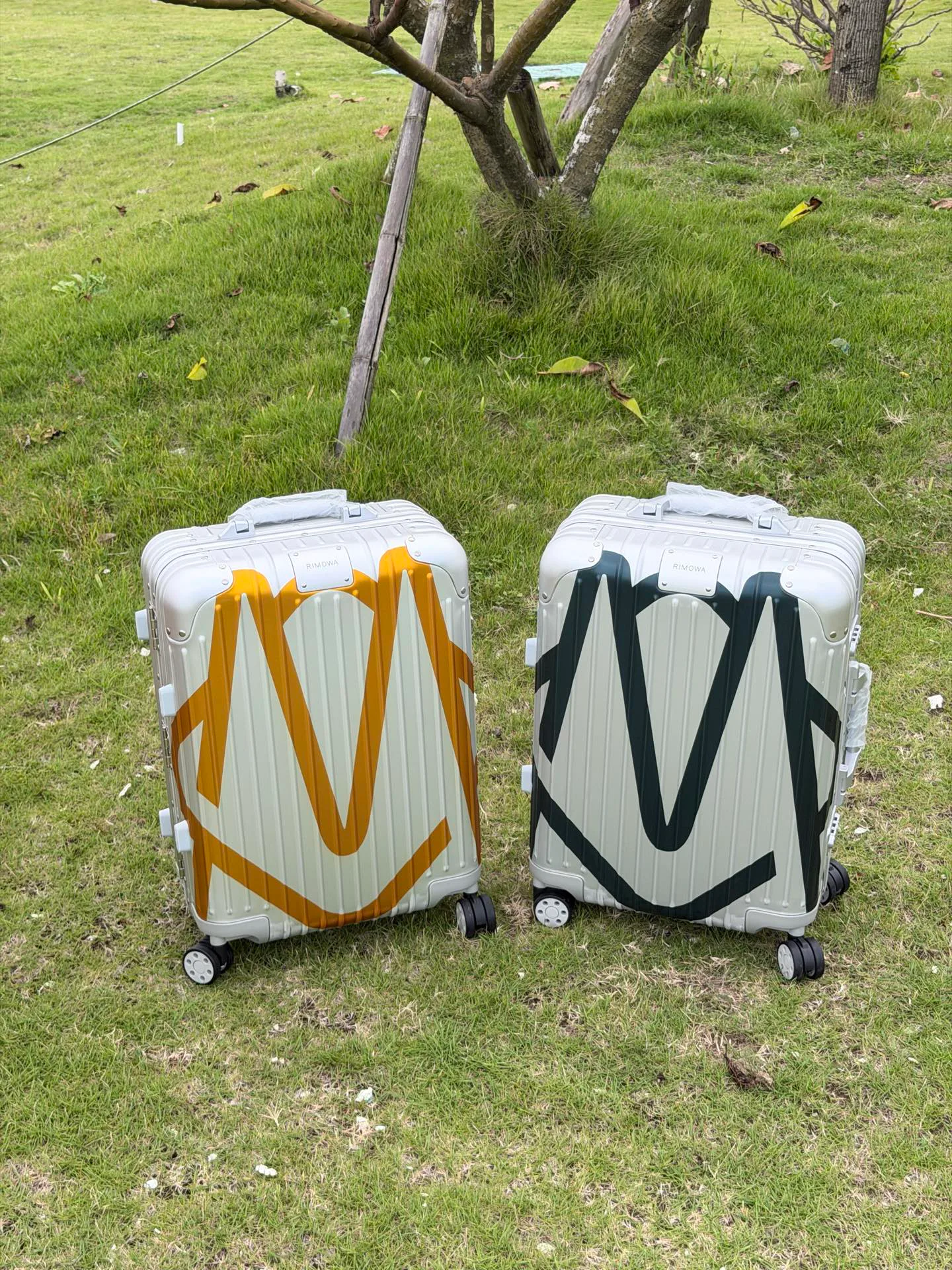 Suitcases RIMOWA 17802701