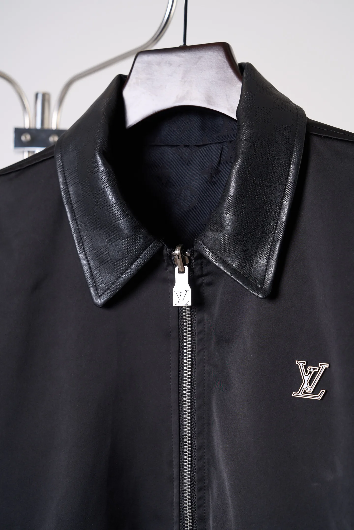 Men's Jackets And Down Jackets LOUIS VUITTON 18178832