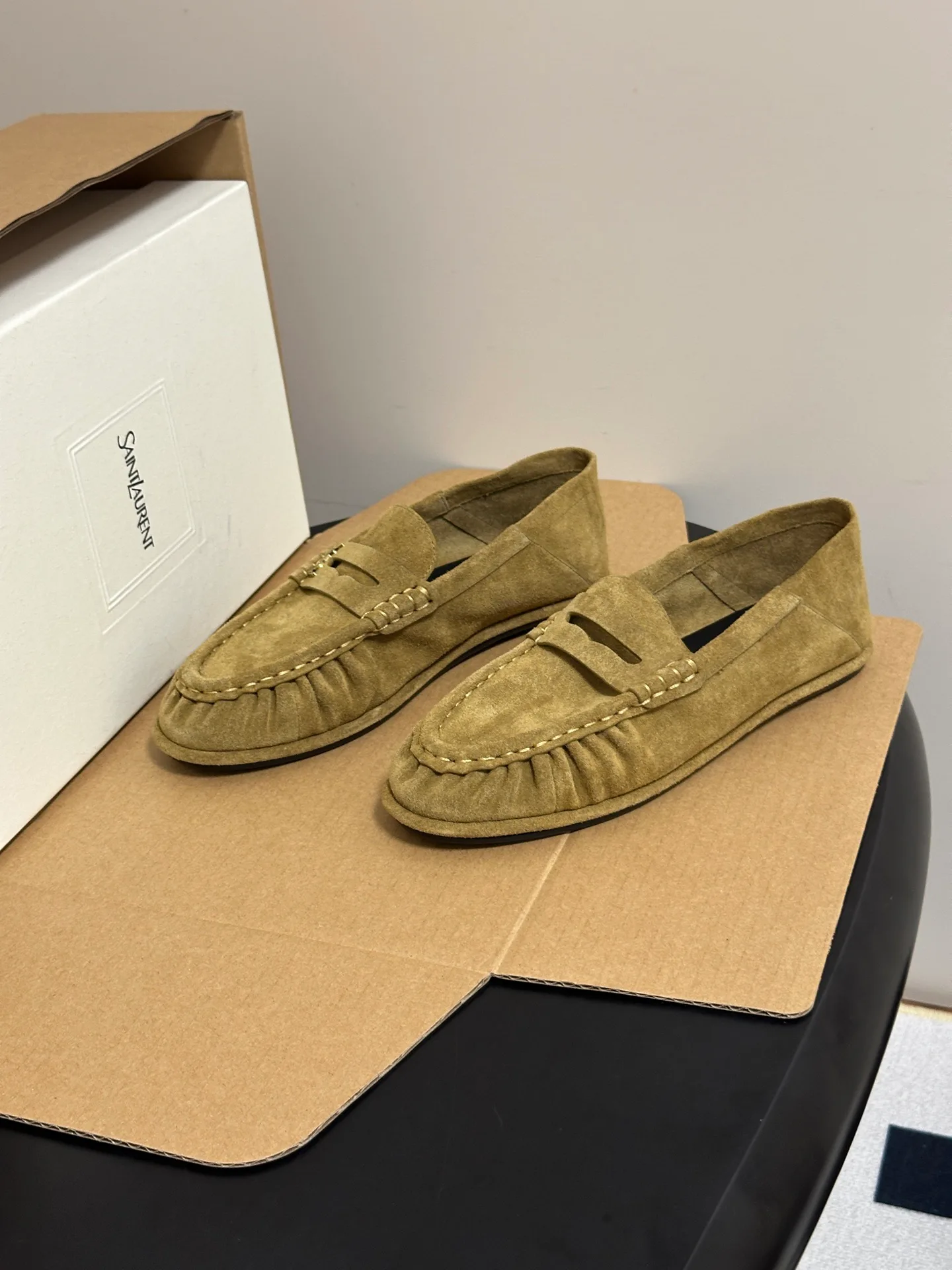 Women's Loafers And Moccasins SAINT LAURENT 18049127