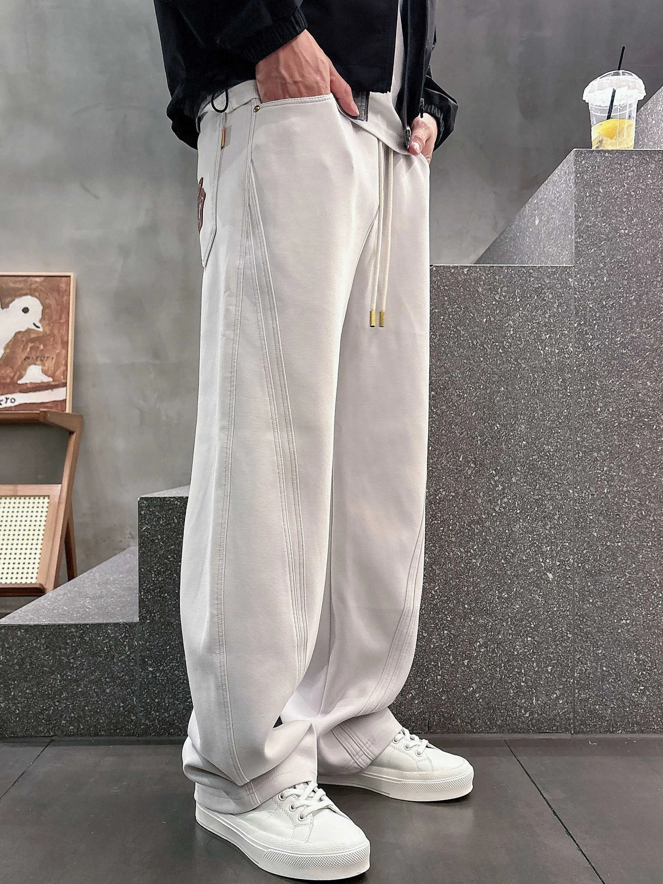Men's Trousers LOUIS VUITTON 18368682