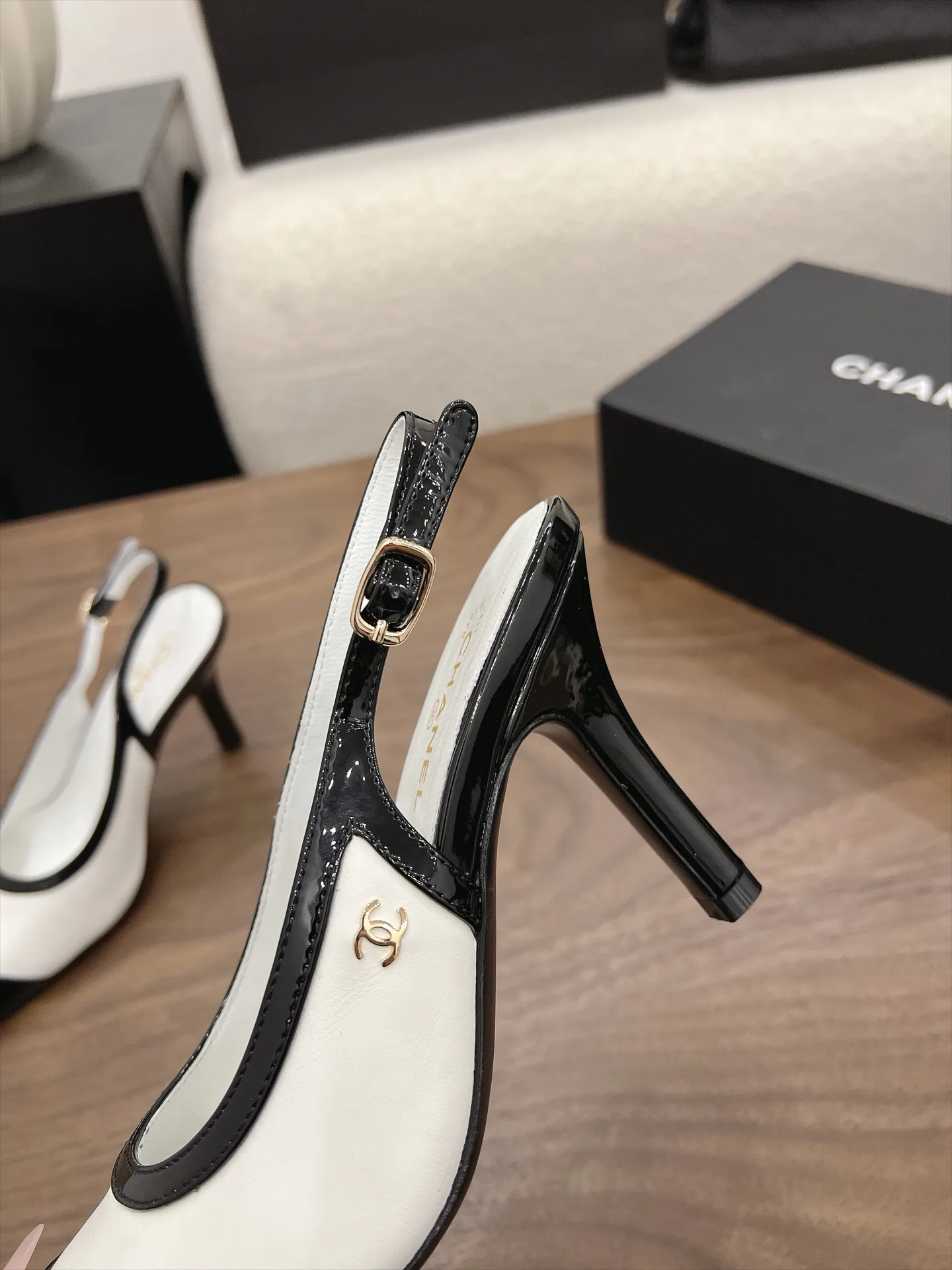 Women's Heels CHANEL 17815450