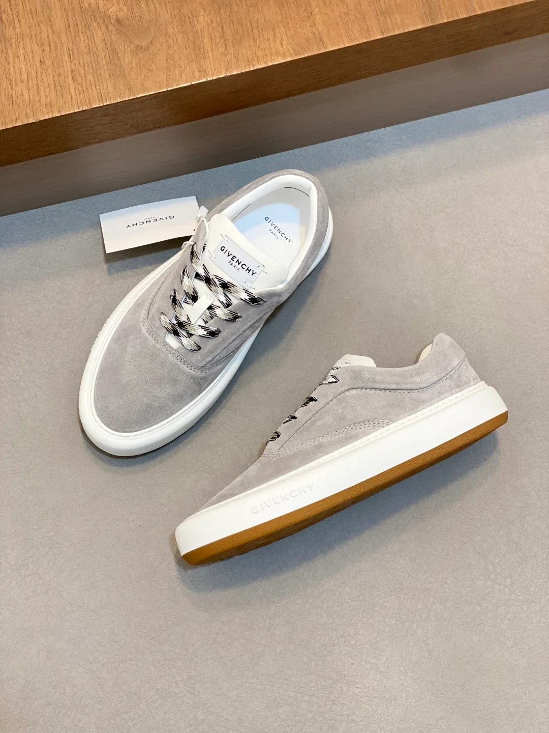 Men's Sneakers GIVENCHY 18449121