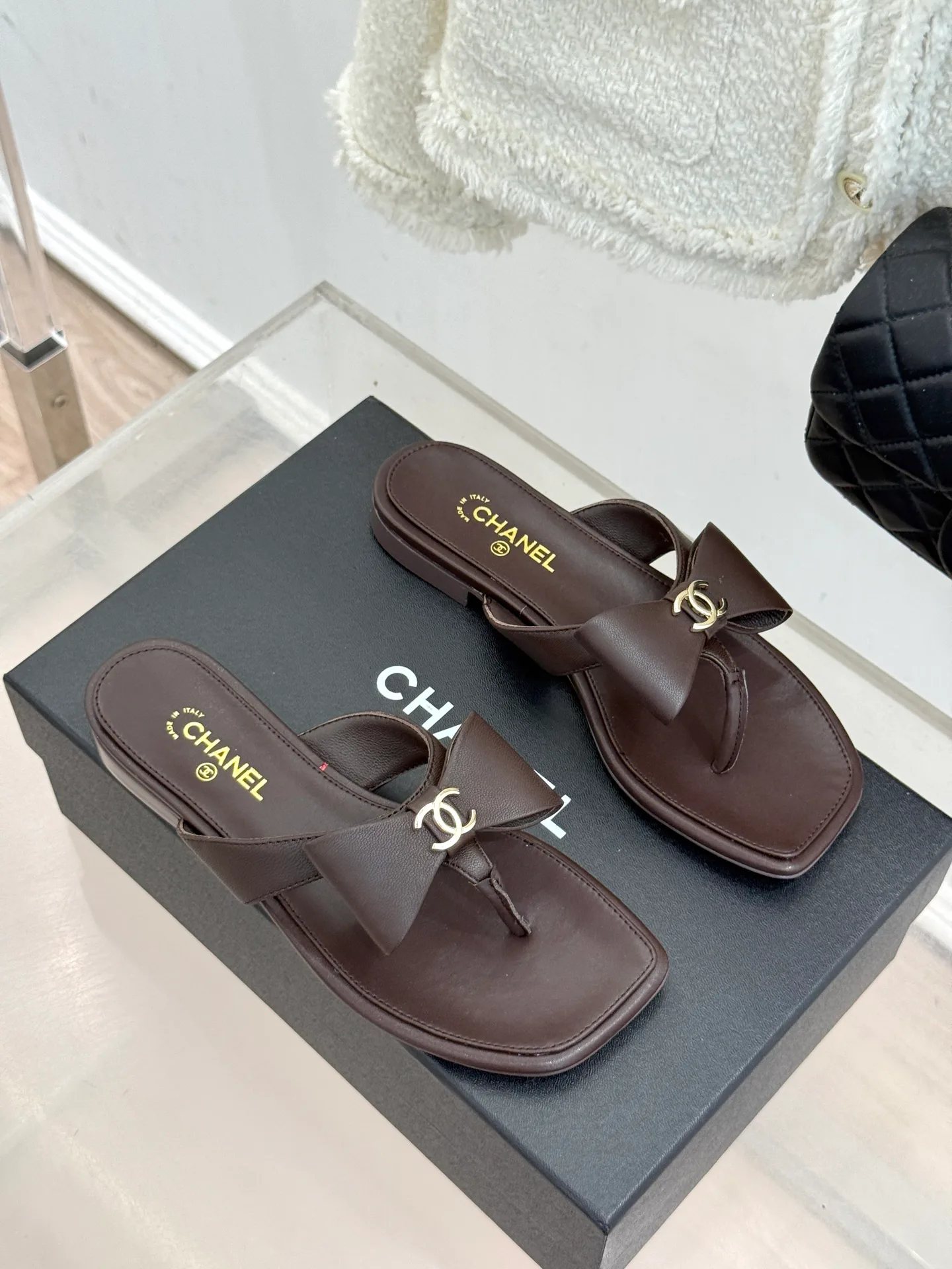 Women's Flip-Flops CHANEL 16965744