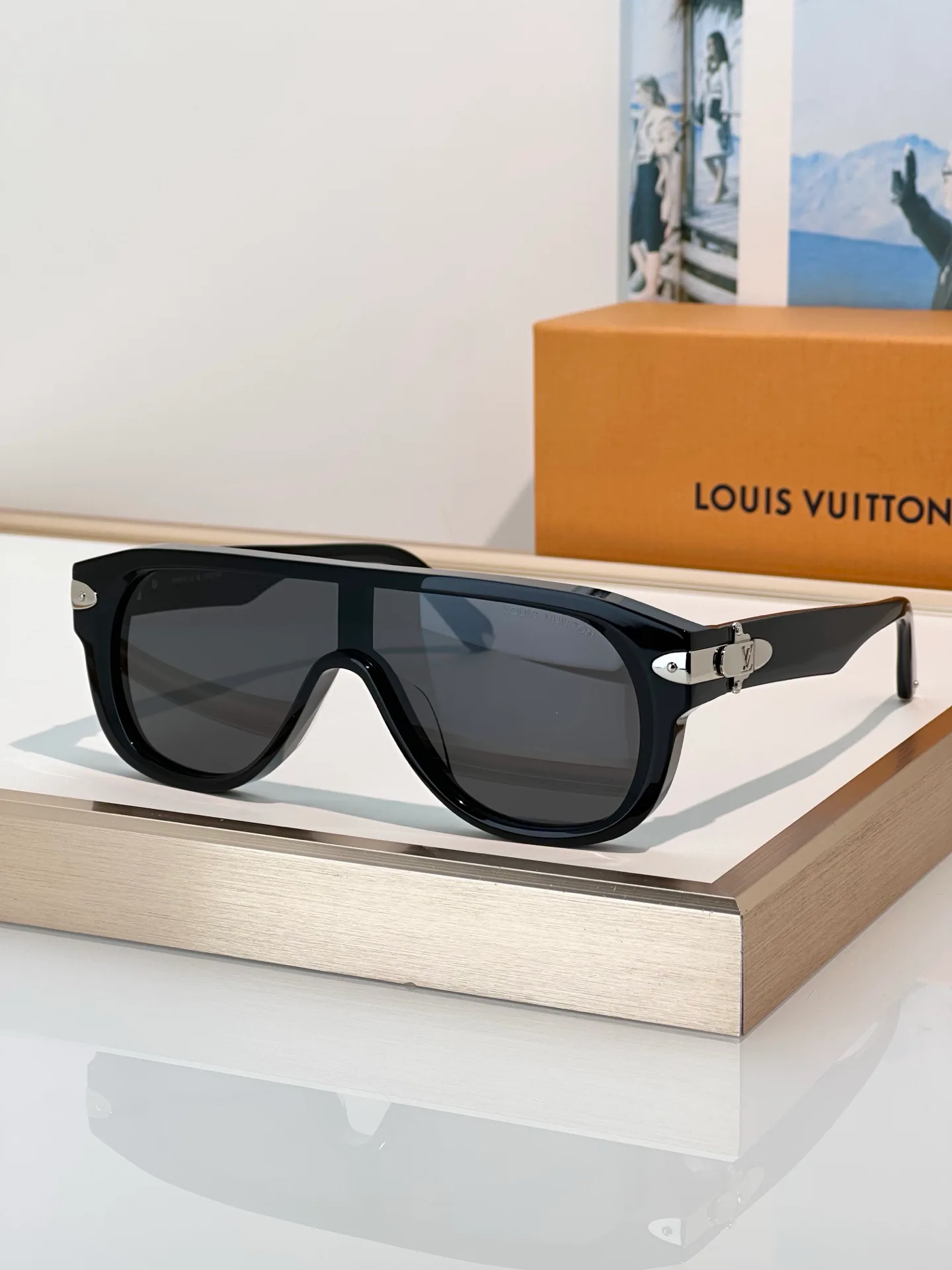 Glasses LOUIS VUITTON 17565444