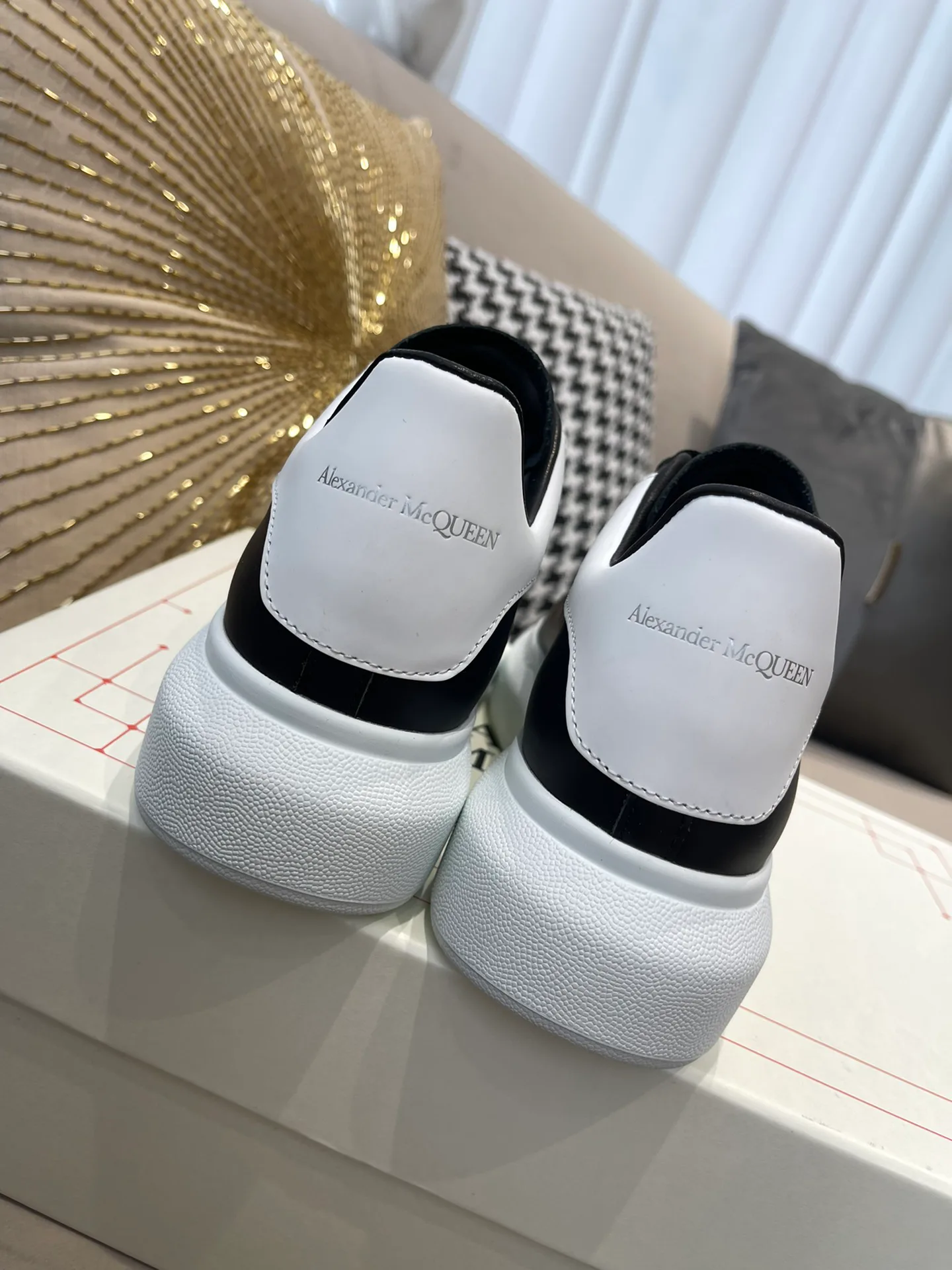 Women's Sneakers ALEXANDER MCQUEEN 18373664