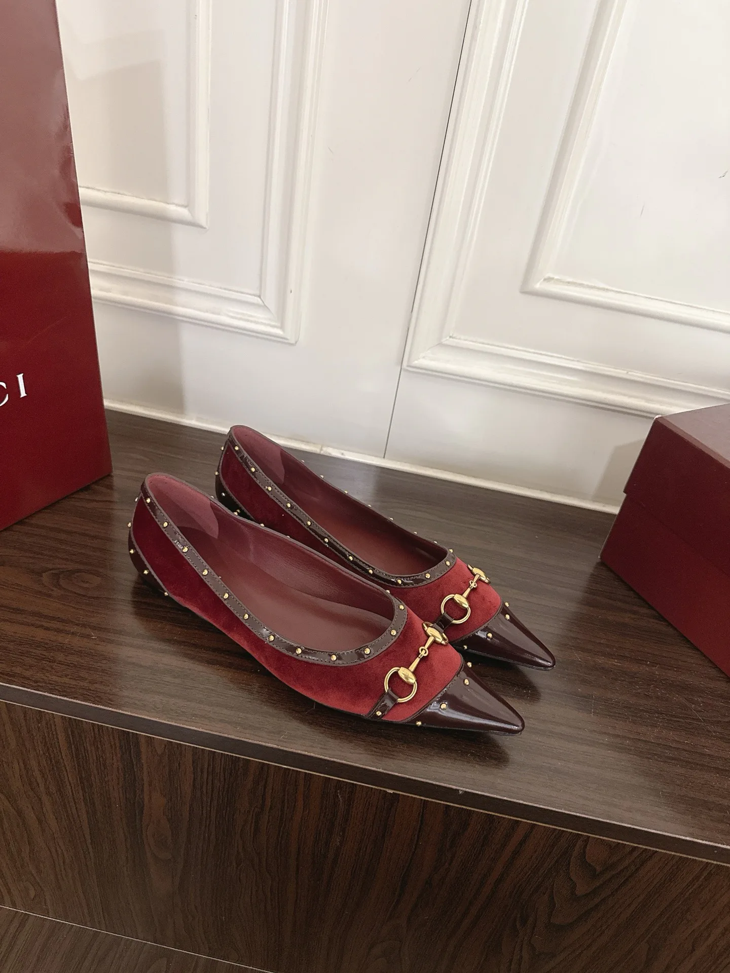 Women's Ballet Flats GUCCI 18135566