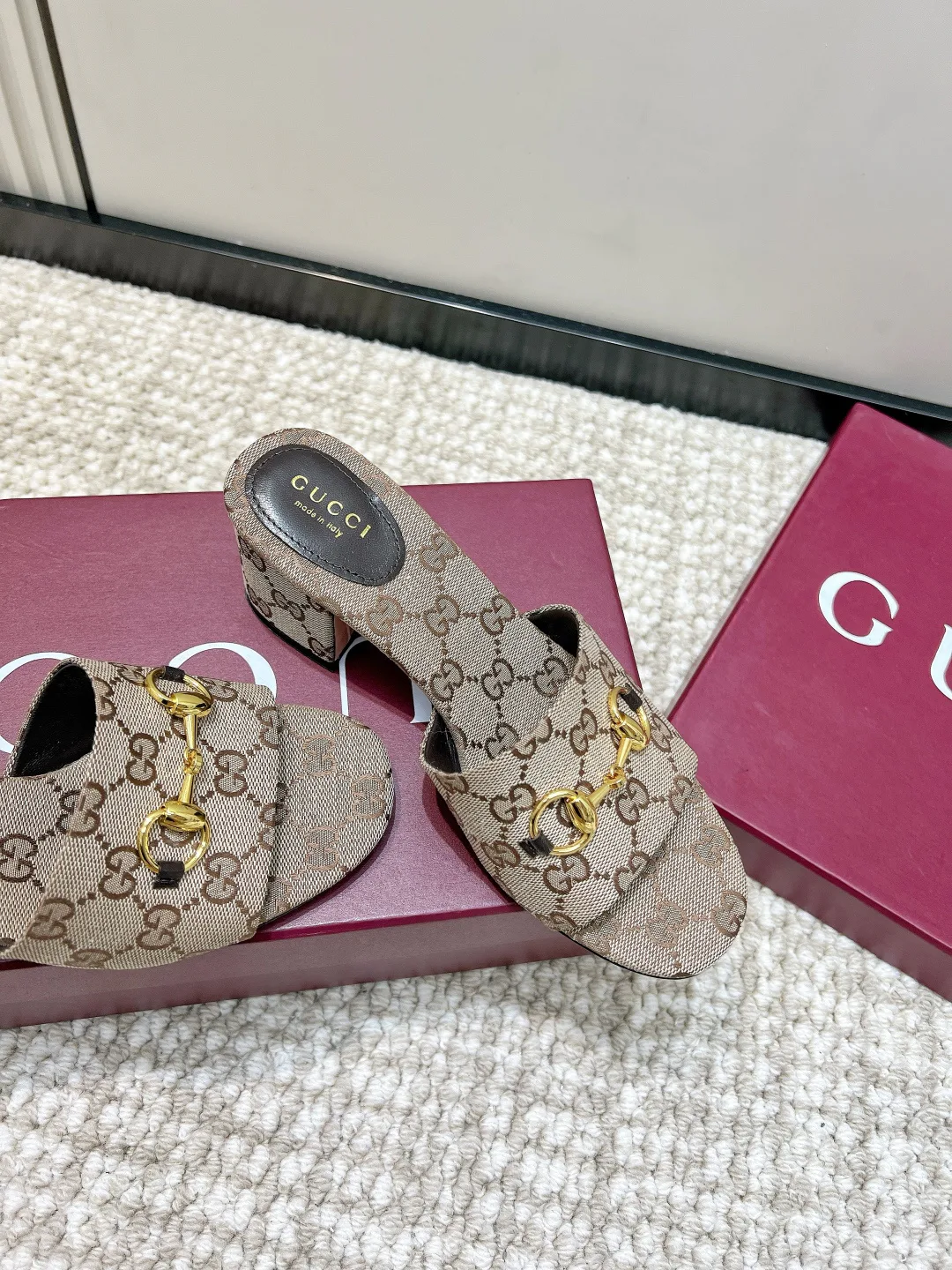 Women's Mules And Clogs GUCCI 17637852