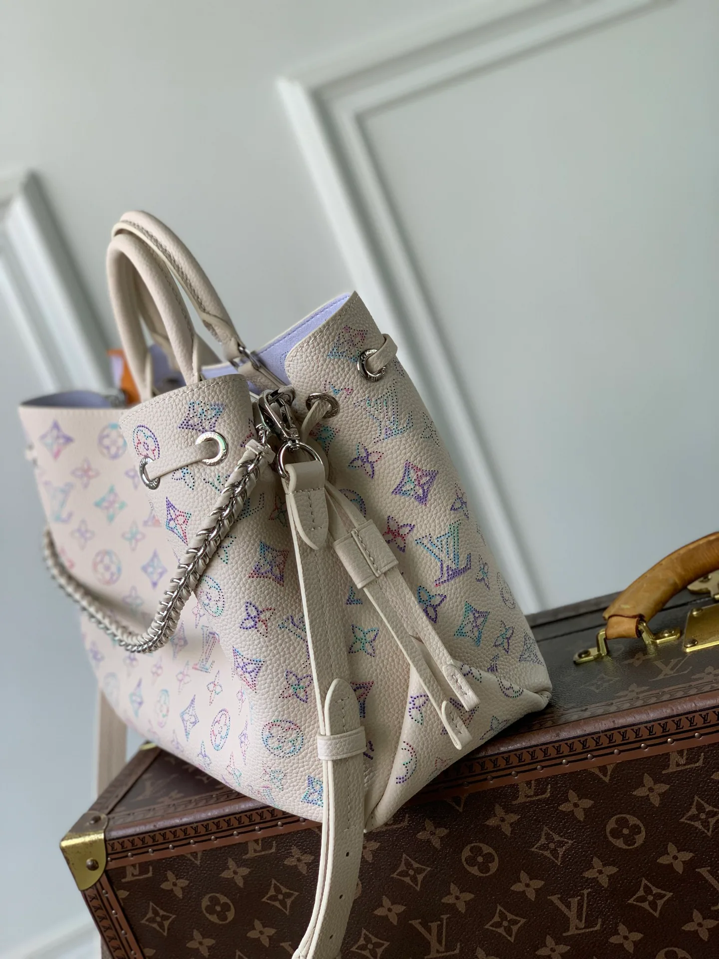 Women's Classic Handbags LOUIS VUITTON 18147476