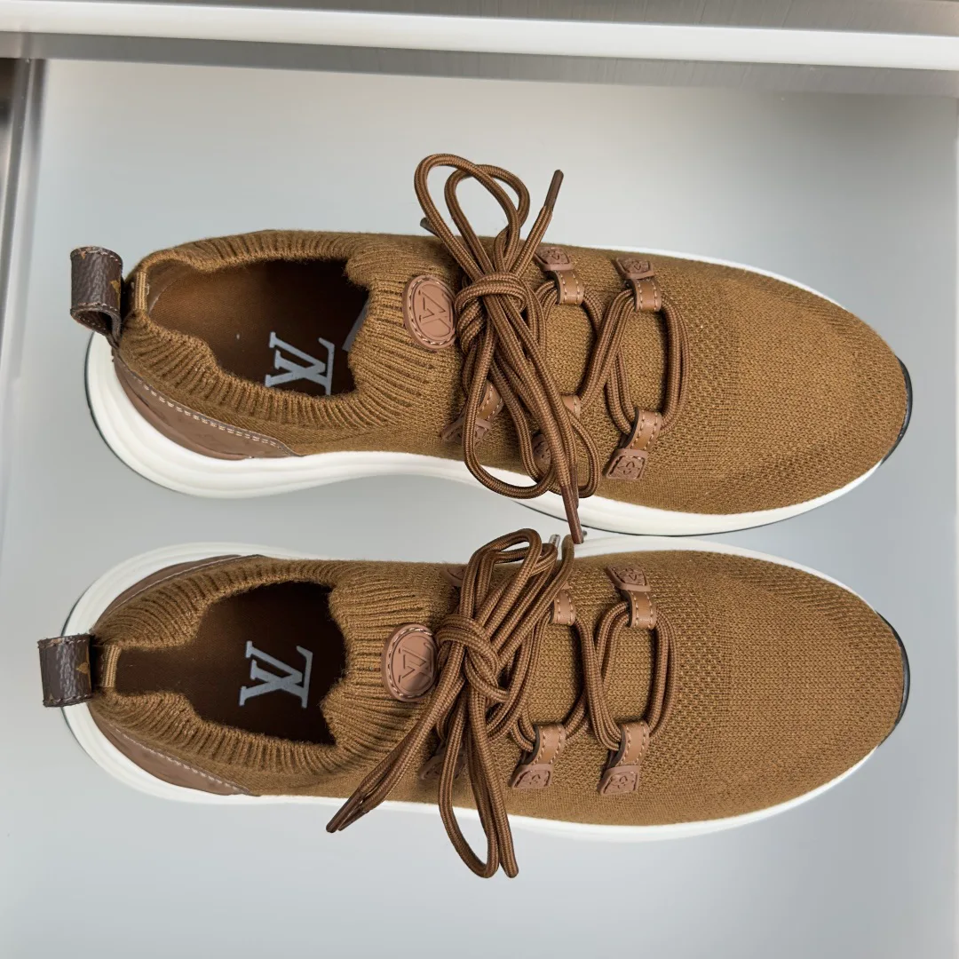 Women's Sneakers LOUIS VUITTON 17950534